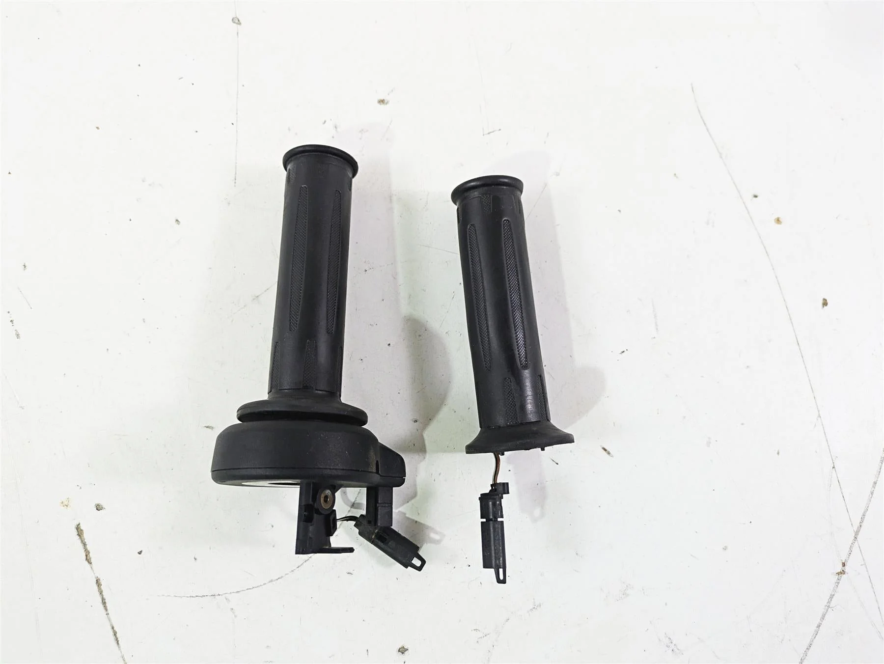 2015 BMW R1200GS Adv K51 Left Right Heated Hand Grip Set Cruise 61318552120 - Image 4
