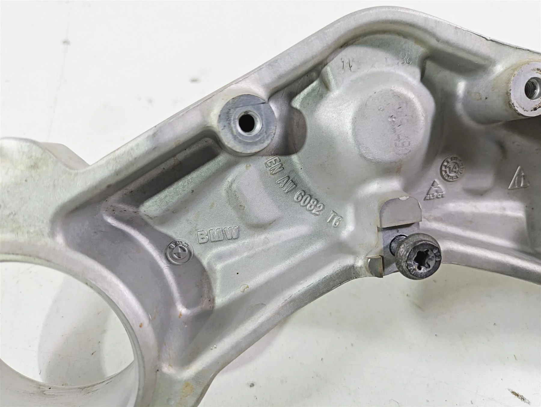 2015 BMW R1200GS Adv K51 Lower Triple Tree Ball Joint READ 31428549490 - Image 8