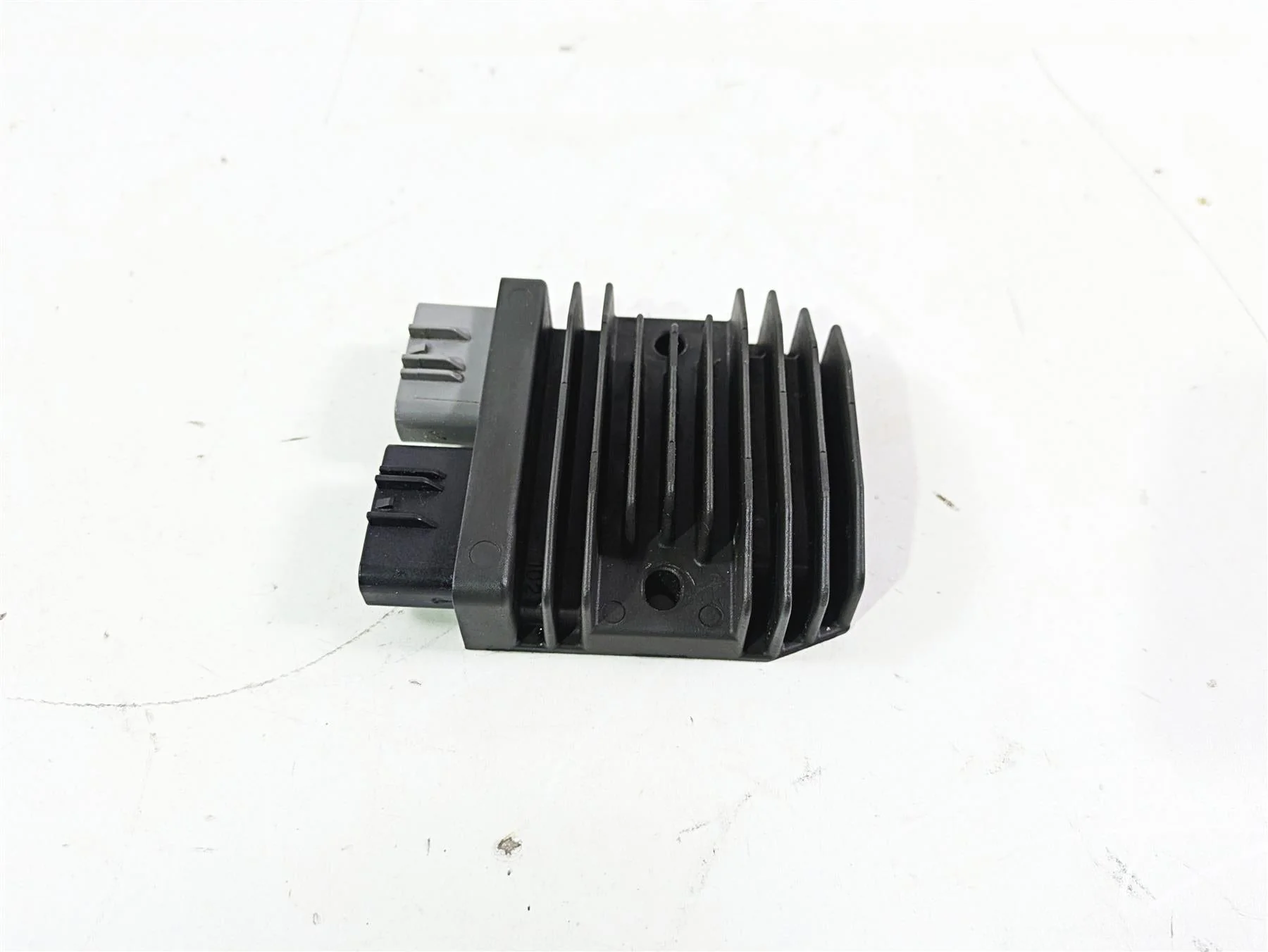 2015 BMW R1200GS Adv K51 Rectifier Voltage Regulator FH927AB 12318523367 - Image 5
