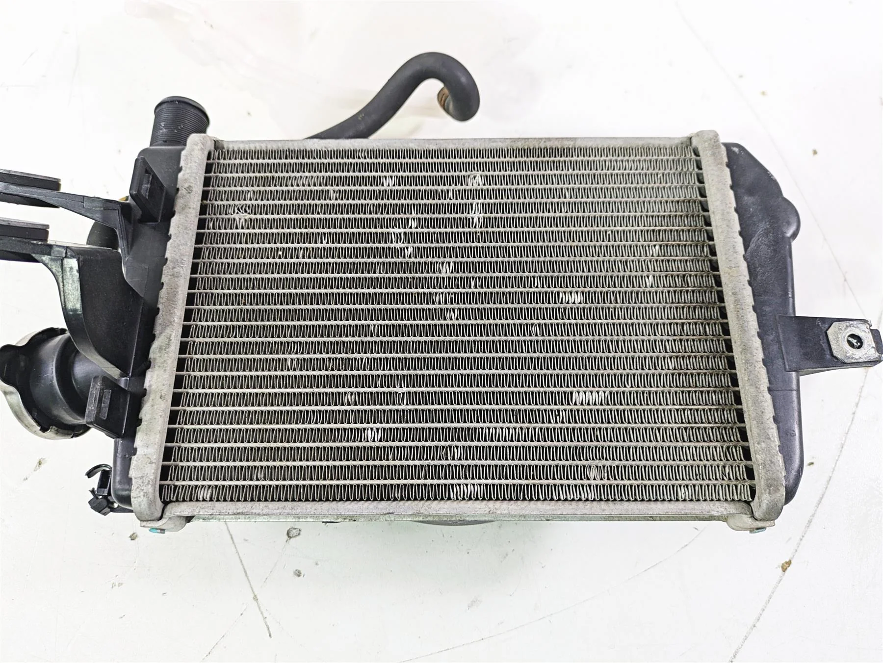 2015 BMW R1200GS Adv K51 Right Radiator Fan Reservoir & Cover 17118546416 - Image 7