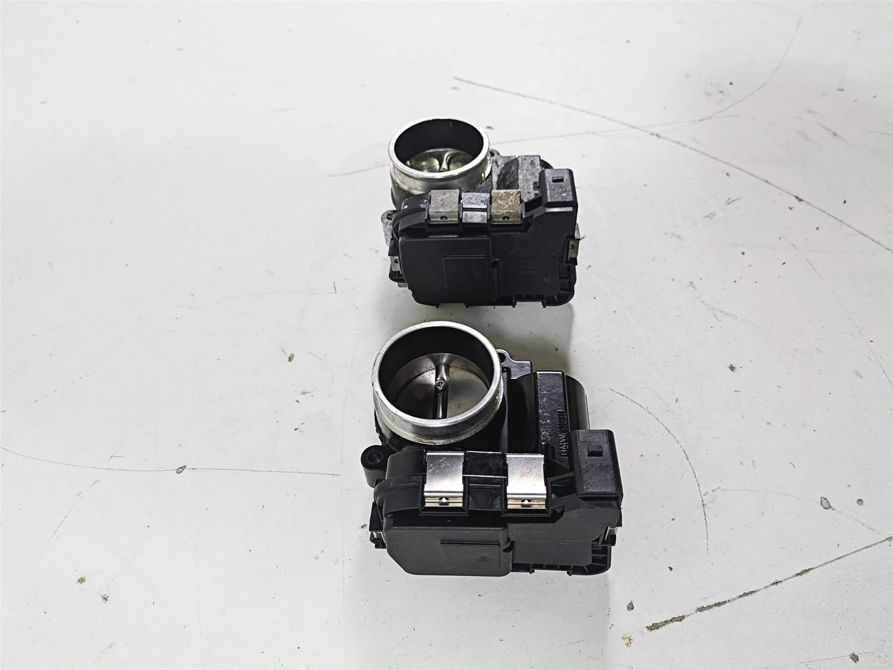 2015 BMW R1200GS Adv K51 Throttle Body Bodies Set 13548564959 - Image 2