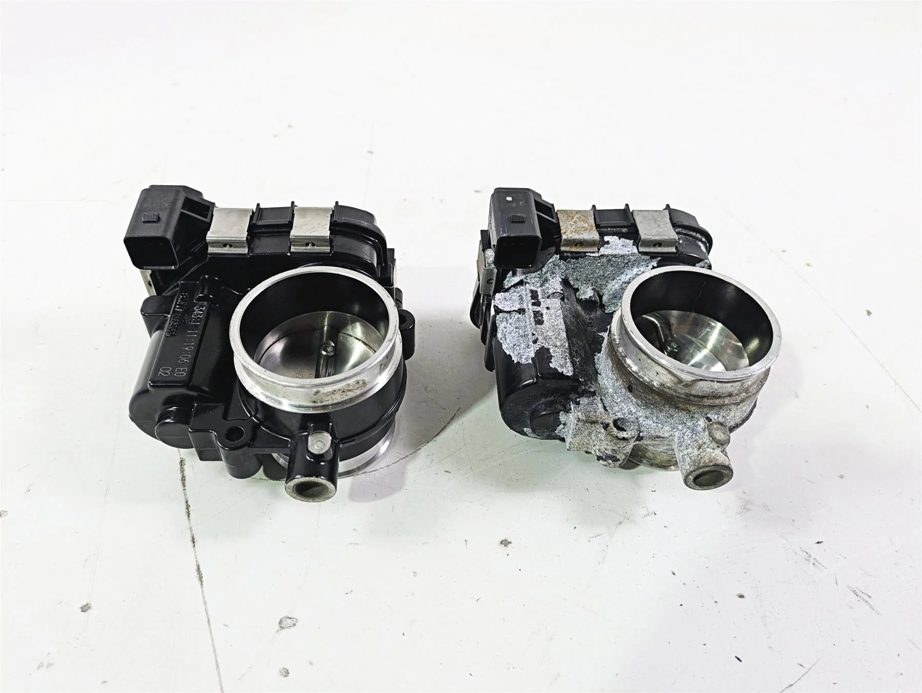 2015 BMW R1200GS Adv K51 Throttle Body Bodies Set 13548564959 - Image 9