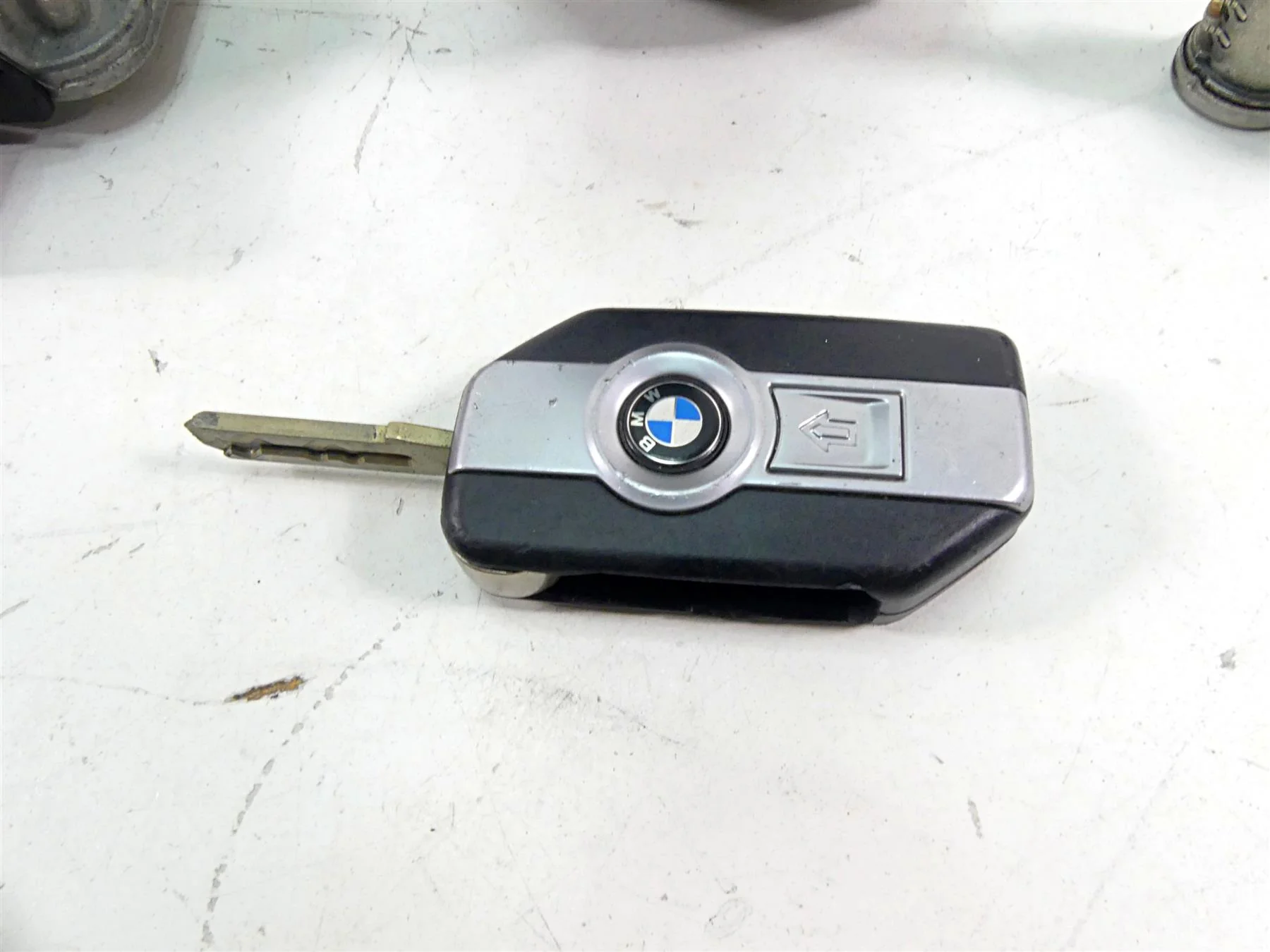 2015 BMW R1200GS GSW K50 Cdi Handsfree Ignition Switch Key Lock Set 13618546129 - Image 4
