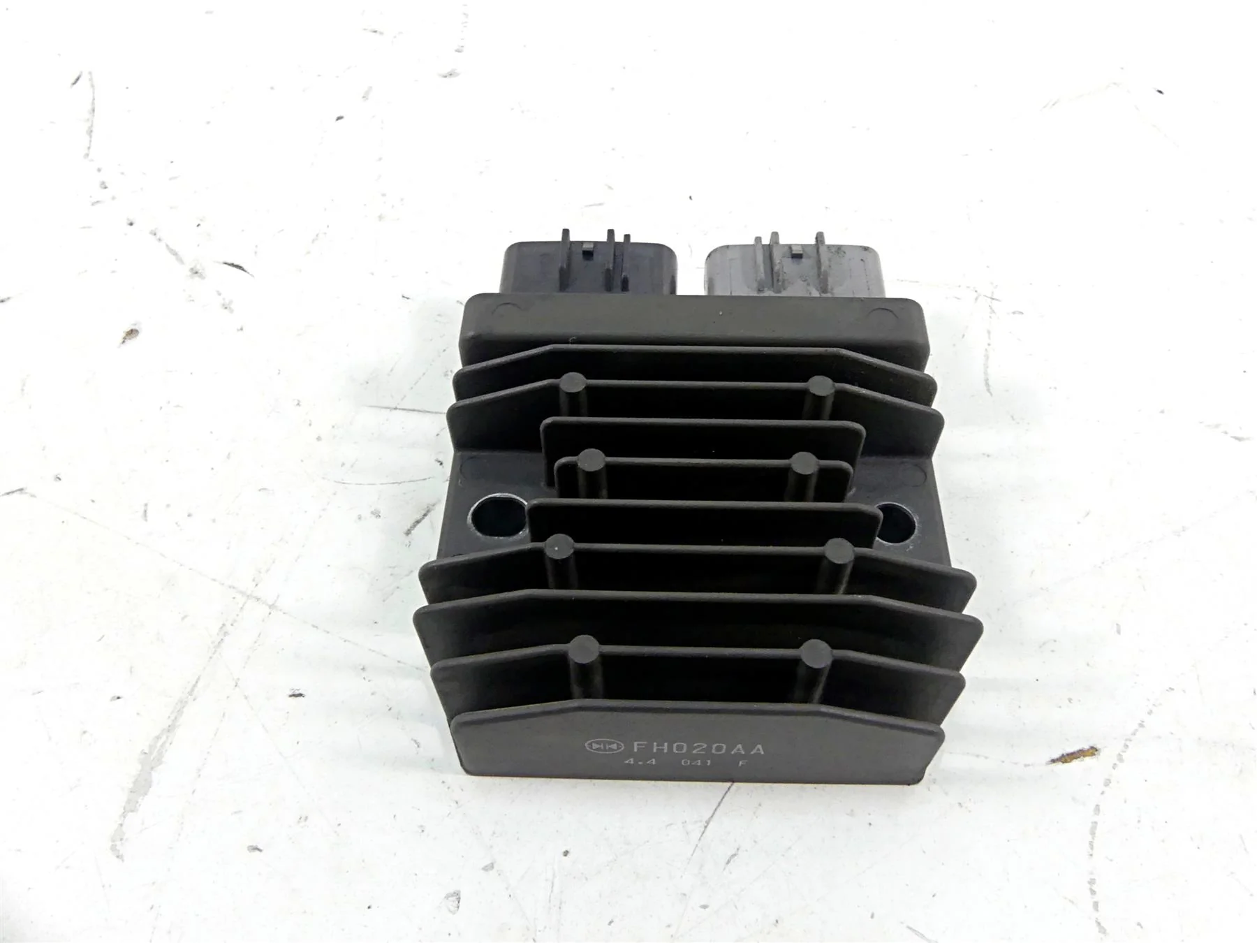 2015 BMW R1200GS GSW K50 Rectifier Voltage Regulator FH020AA 12318523367 - Image 3