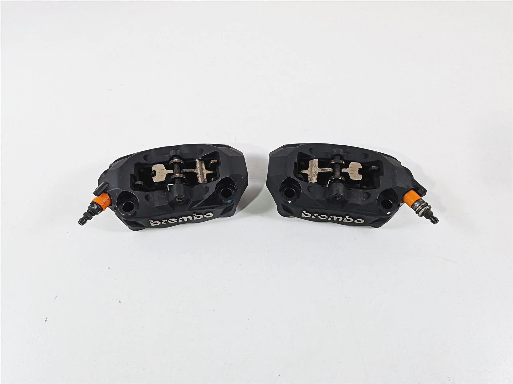2015 BMW R1200GS  K50 Brembo 100mm Front Brake Calipers 34118556205 34118556206