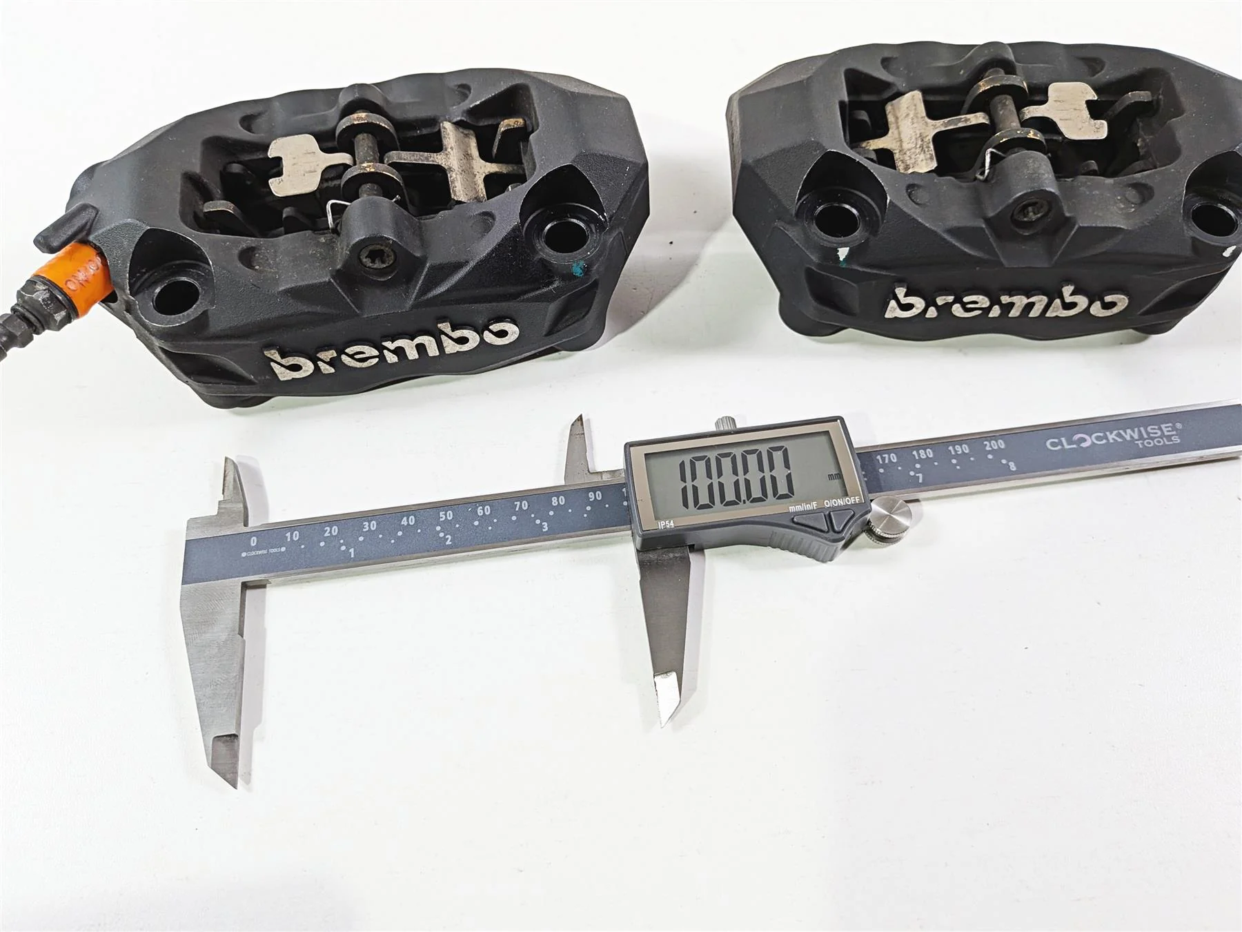 2015 BMW R1200GS  K50 Brembo 100mm Front Brake Calipers 34118556205 34118556206 - Image 2