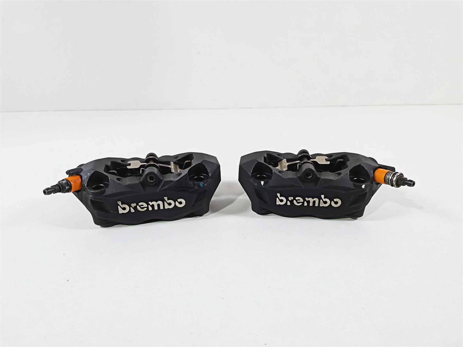 2015 BMW R1200GS  K50 Brembo 100mm Front Brake Calipers 34118556205 34118556206 - Image 3