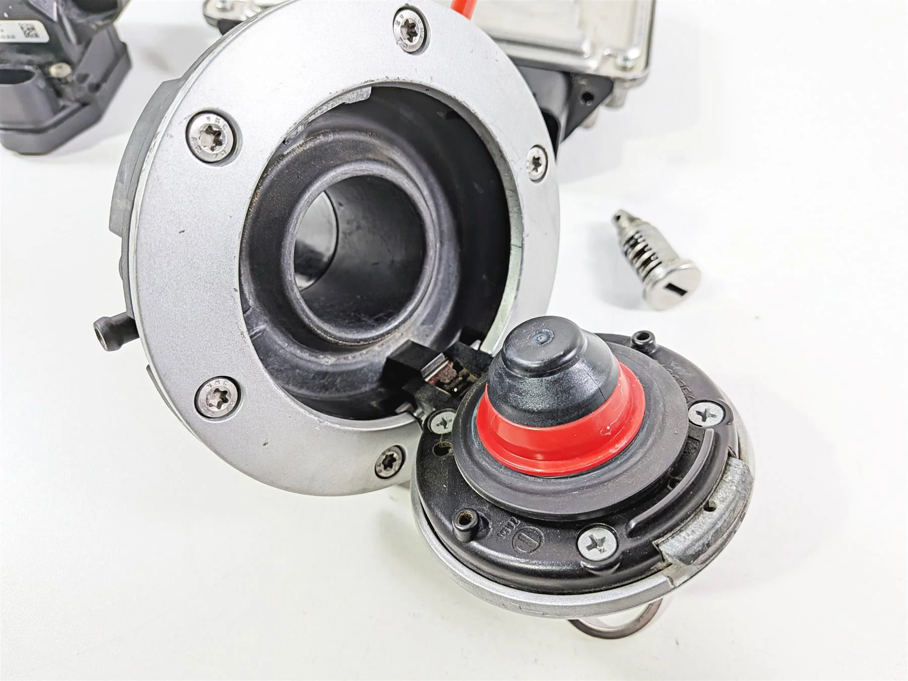 2015 BMW R1200GS K50 Cdi Ecu Ecm Module Ignition Switch Key Lock Gas Cap 13618546129 - Image 12