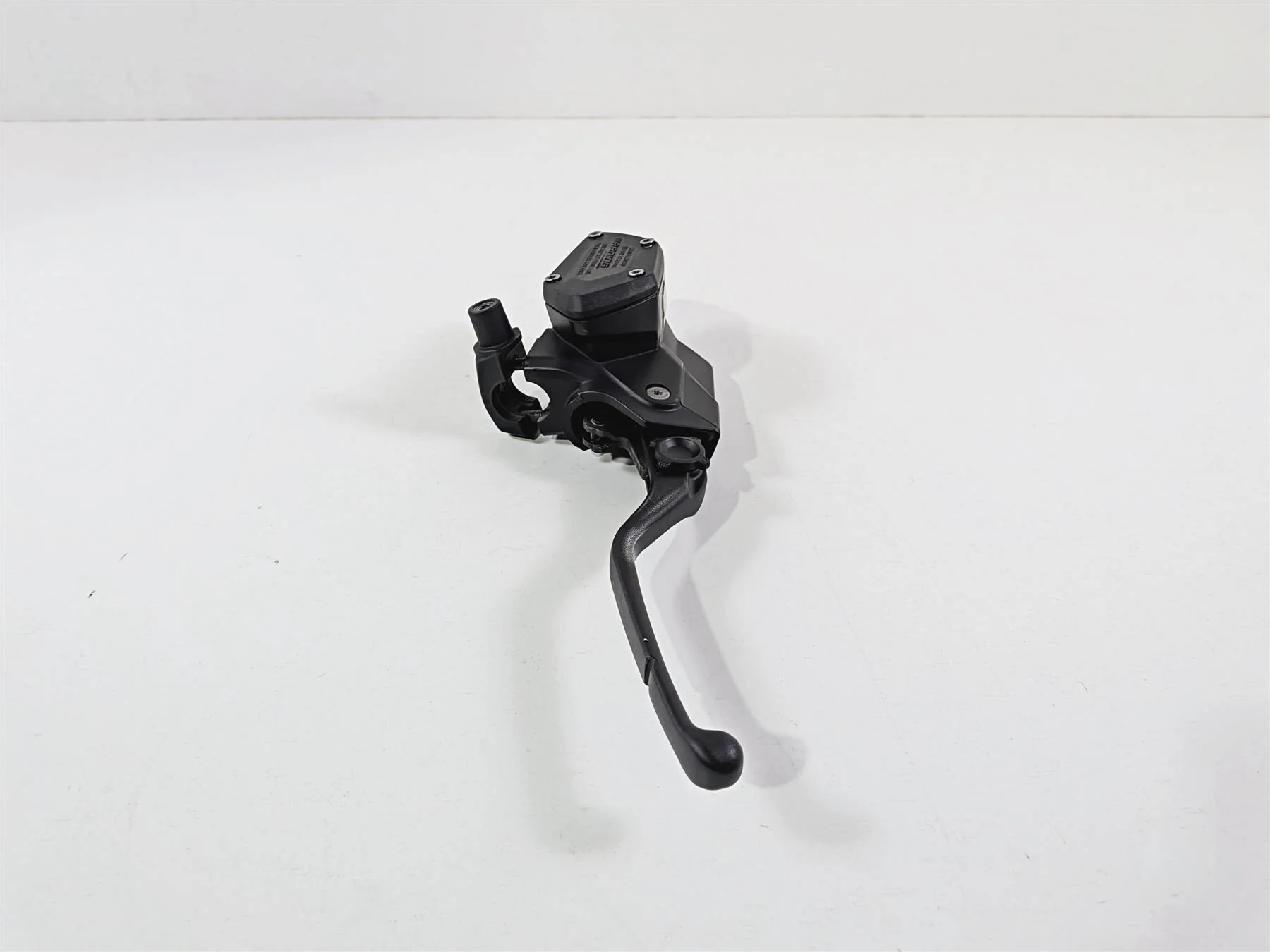 2015 BMW R1200GS K50 Front Brake Master Cylinder & Lever 32728559604 - Image 5