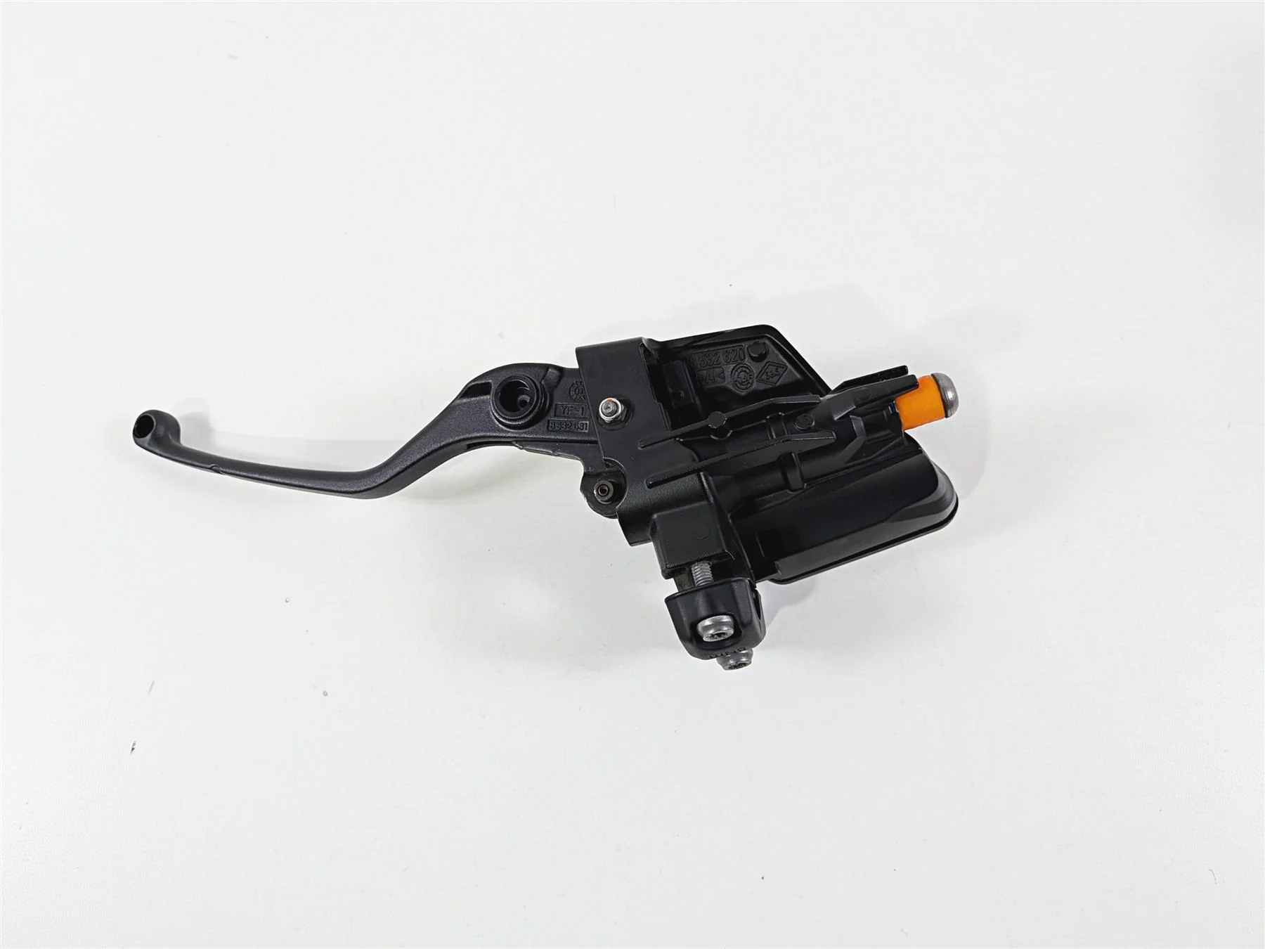 2015 BMW R1200GS K50 Front Brake Master Cylinder & Lever 32728559604 - Image 6