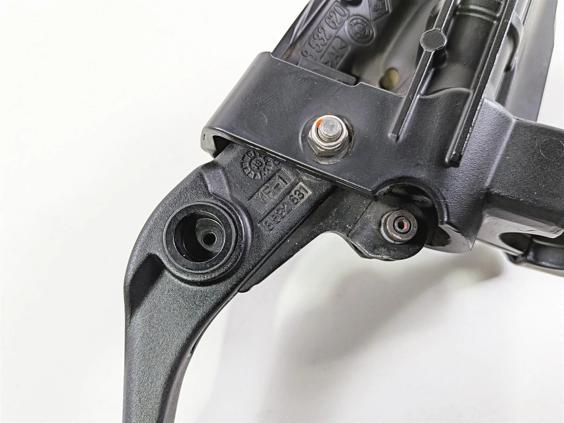 2015 BMW R1200GS K50 Front Brake Master Cylinder & Lever 32728559604 - Image 7