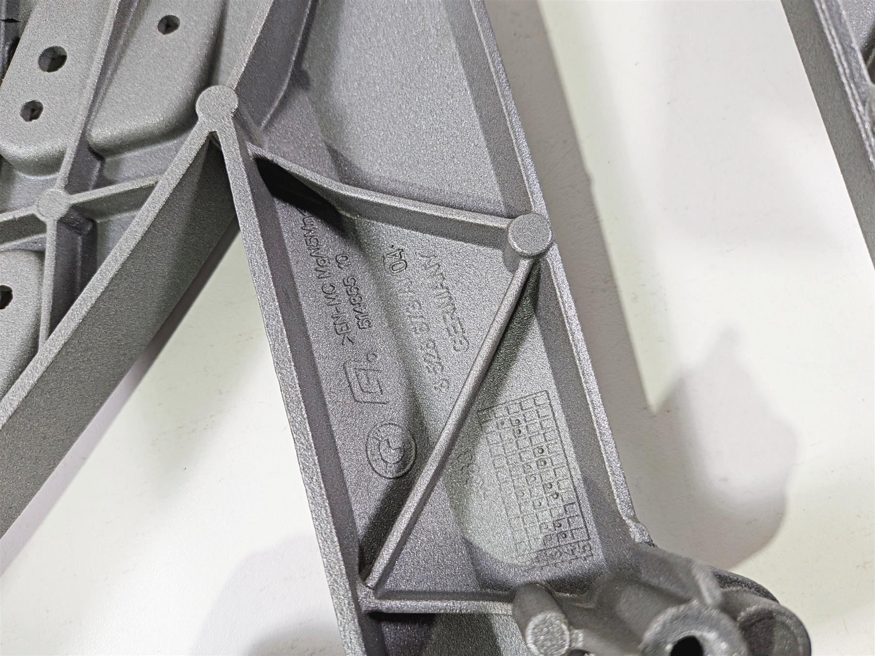 2015 BMW R1200GS K50 Front Left Right Side Stay Mounts Carrier Set 46638528674 - Image 9