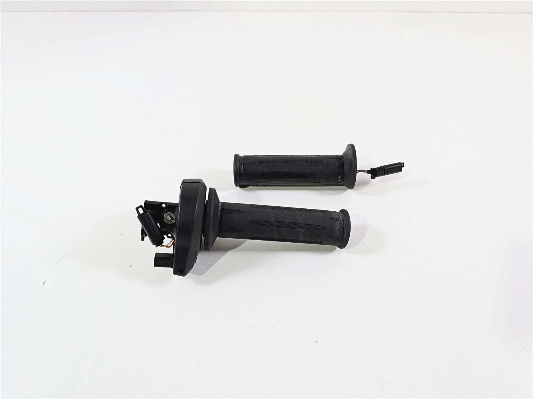 2015 BMW R1200GS K50 Left Right Heated Hand Grip Cruise 61318552124 - Image 8