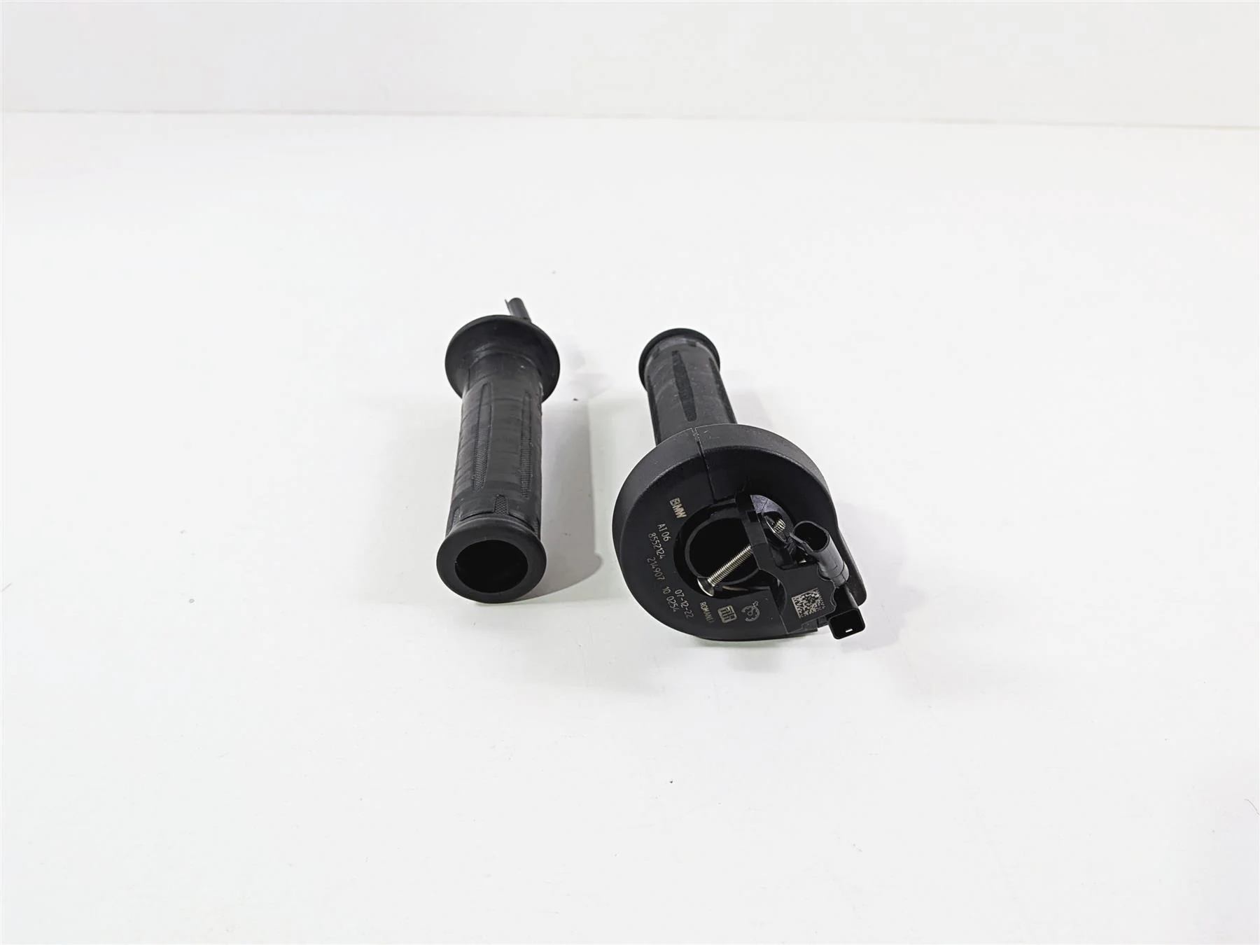 2015 BMW R1200GS K50 Left Right Heated Hand Grip Cruise 61318552124 - Image 9
