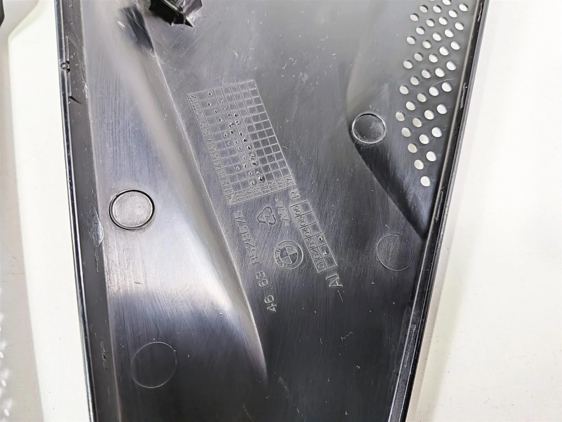 2015 BMW R1200GS  K50 Lower Side Tank Fairing Set READ 46638528676 46638528675 - Image 8