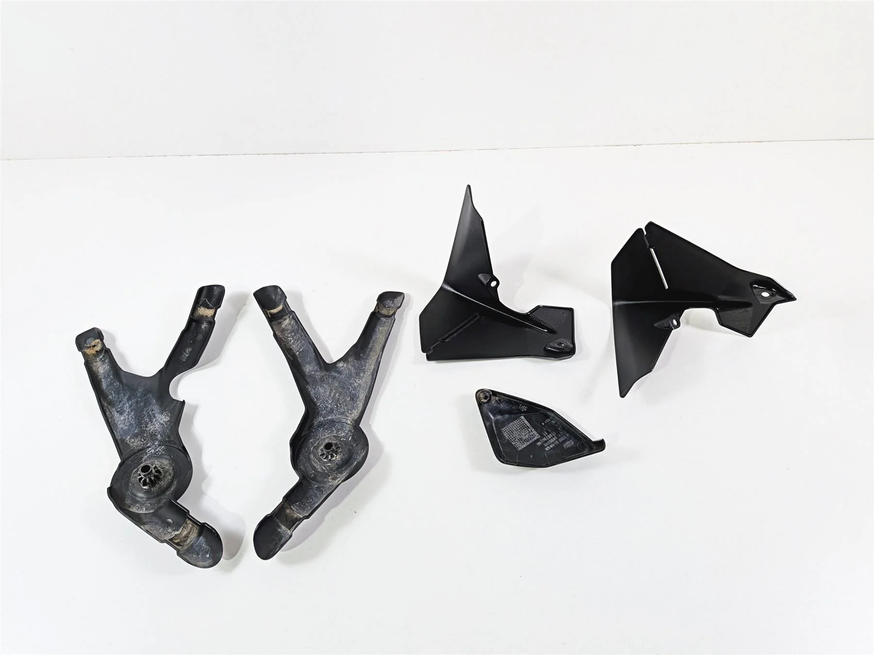 2015 BMW R1200GS  K50 Plastic Frame Infill Cover Deflector Set  46618528678 - Image 5