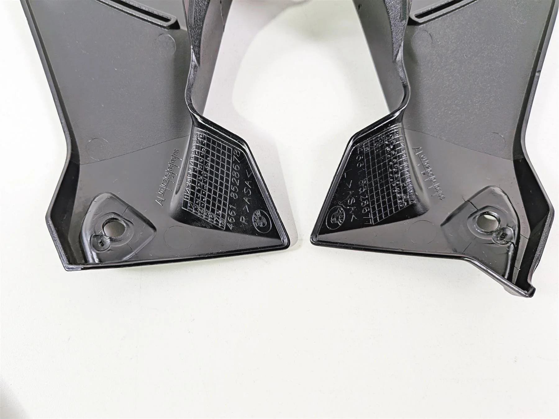 2015 BMW R1200GS  K50 Plastic Frame Infill Cover Deflector Set  46618528678 - Image 9