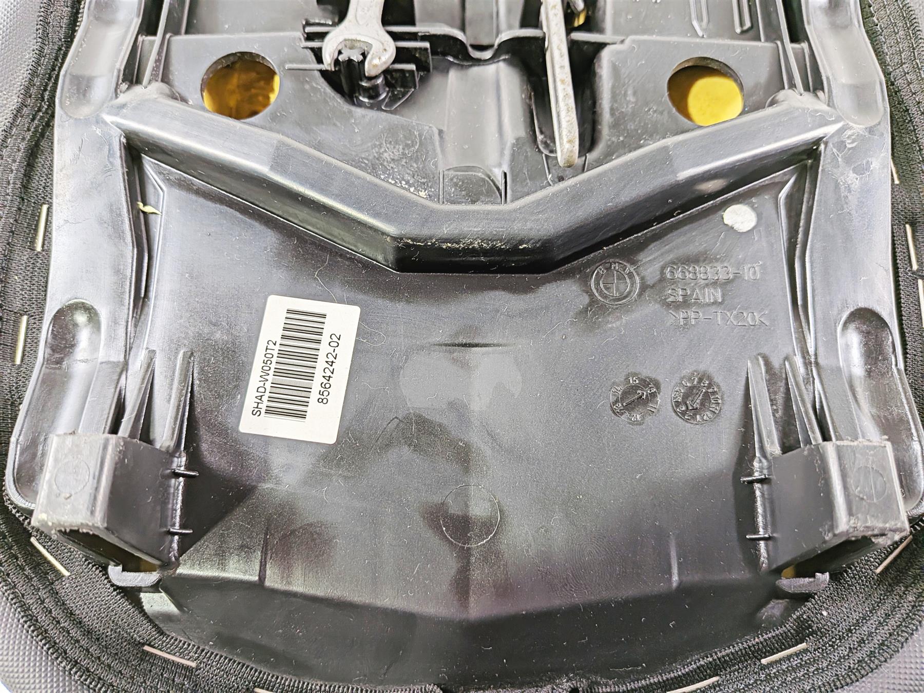 2015 BMW R1200GS  K50 Rear Passenger Unheated Seat Saddle 52538532739 - Image 8