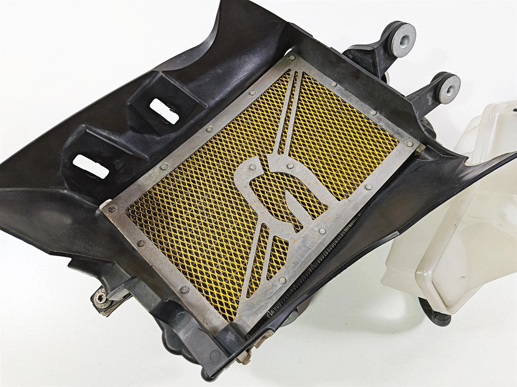 2015 BMW R1200GS  K50 Right Left Radiator Fan & Covers -No Leaks 17118546416 - Image 12