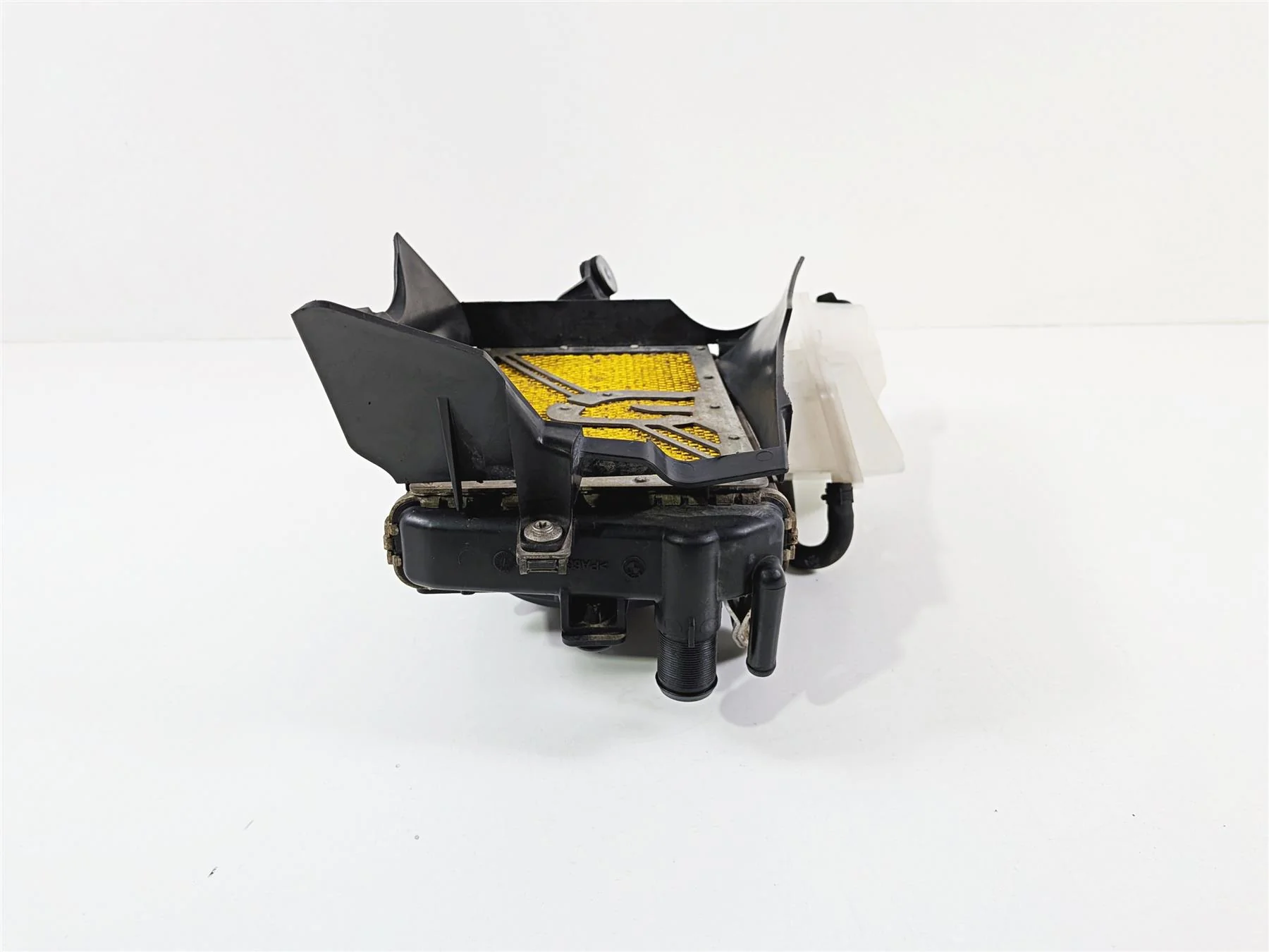 2015 BMW R1200GS  K50 Right Left Radiator Fan & Covers -No Leaks 17118546416 - Image 7
