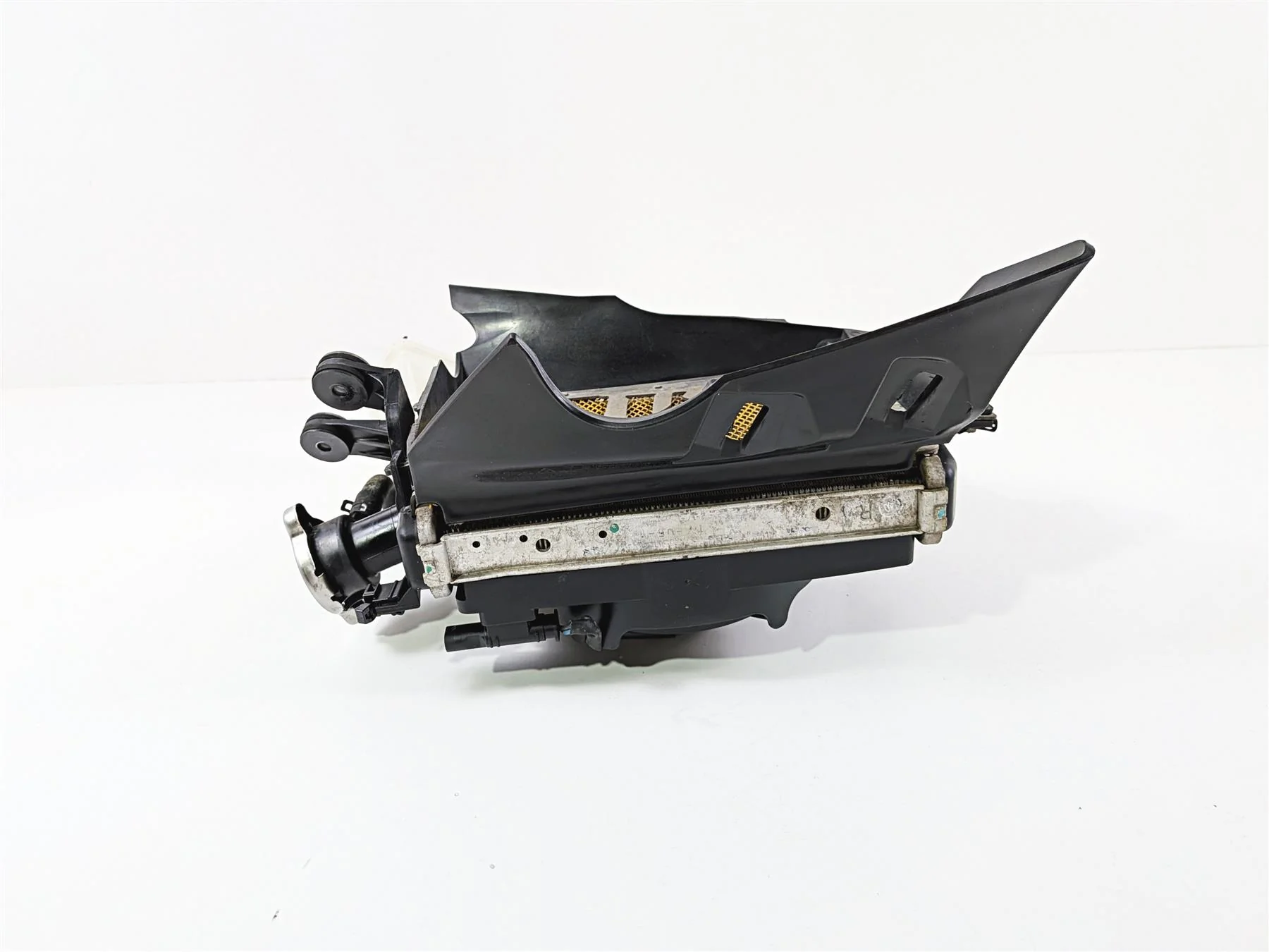 2015 BMW R1200GS  K50 Right Left Radiator Fan & Covers -No Leaks 17118546416 - Image 8