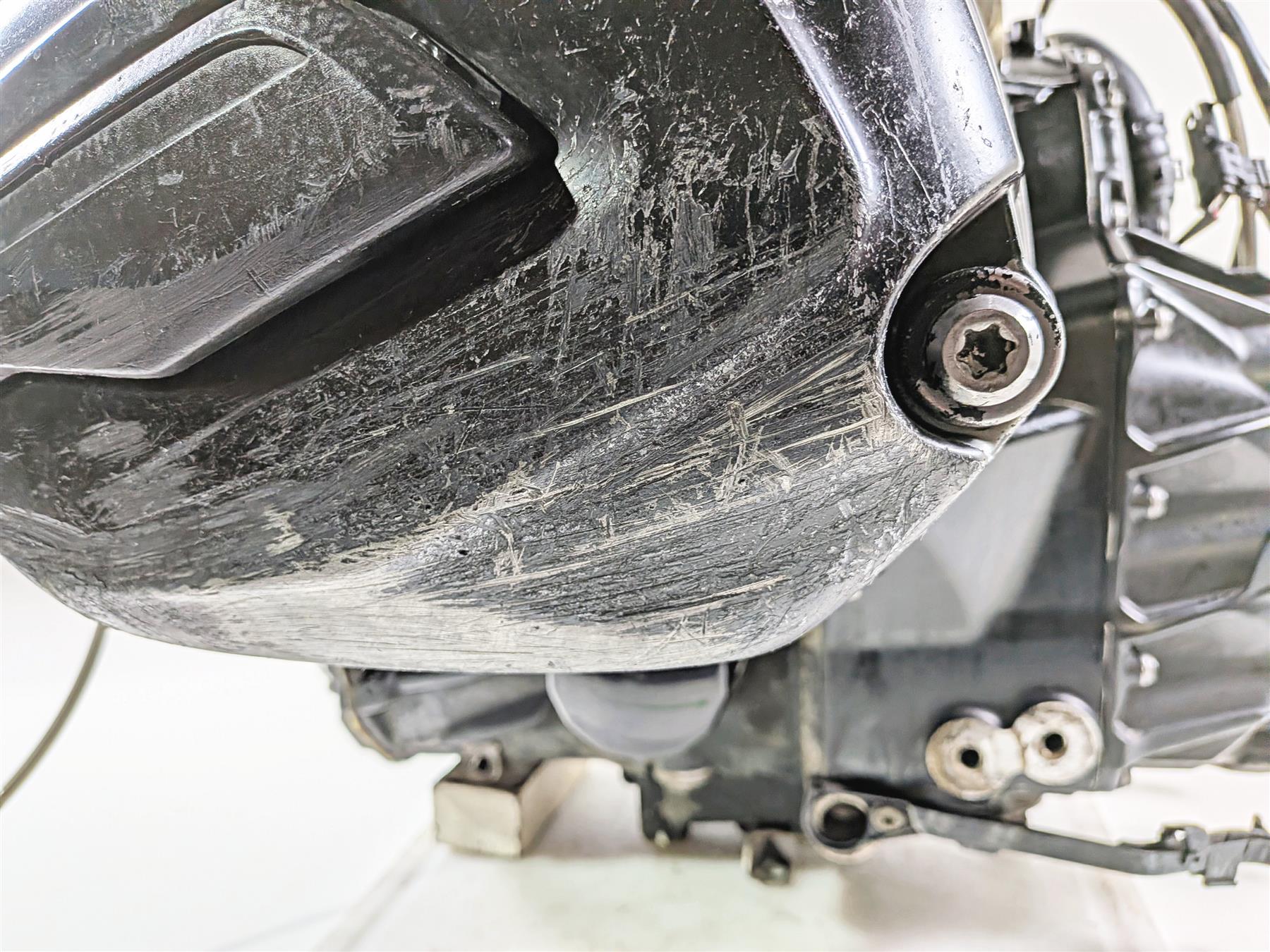 2015 BMW R1200GS  K50 Running 122EN Engine Motor -Video 11008389103 - Image 9