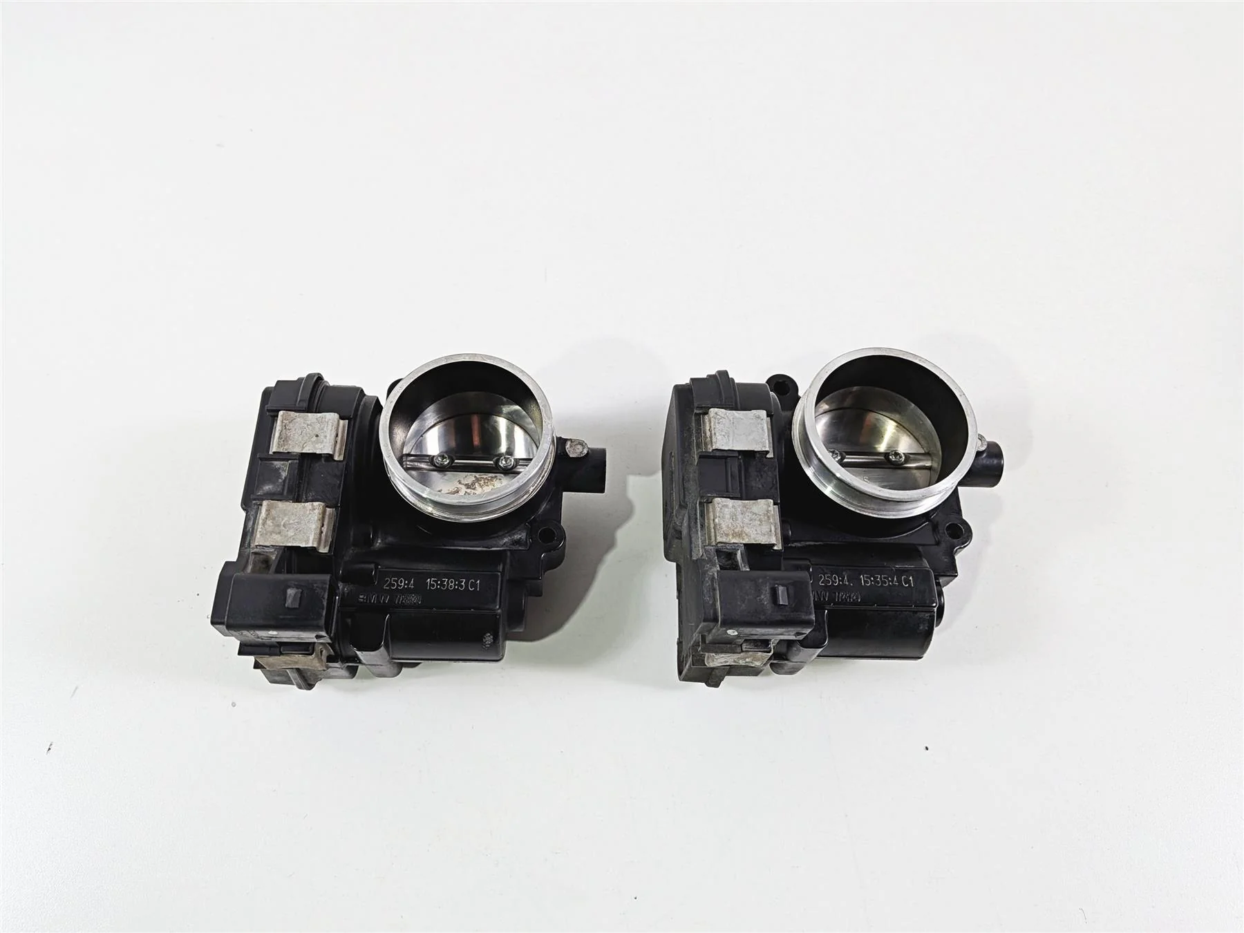 2015 BMW R1200GS  K50 Throttle Bodies Body Fuel Injection Set 13548564959 - Image 11