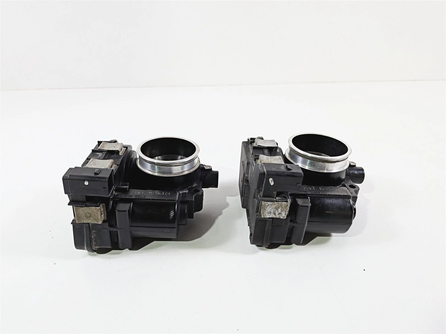 2015 BMW R1200GS  K50 Throttle Bodies Body Fuel Injection Set 13548564959 - Image 12