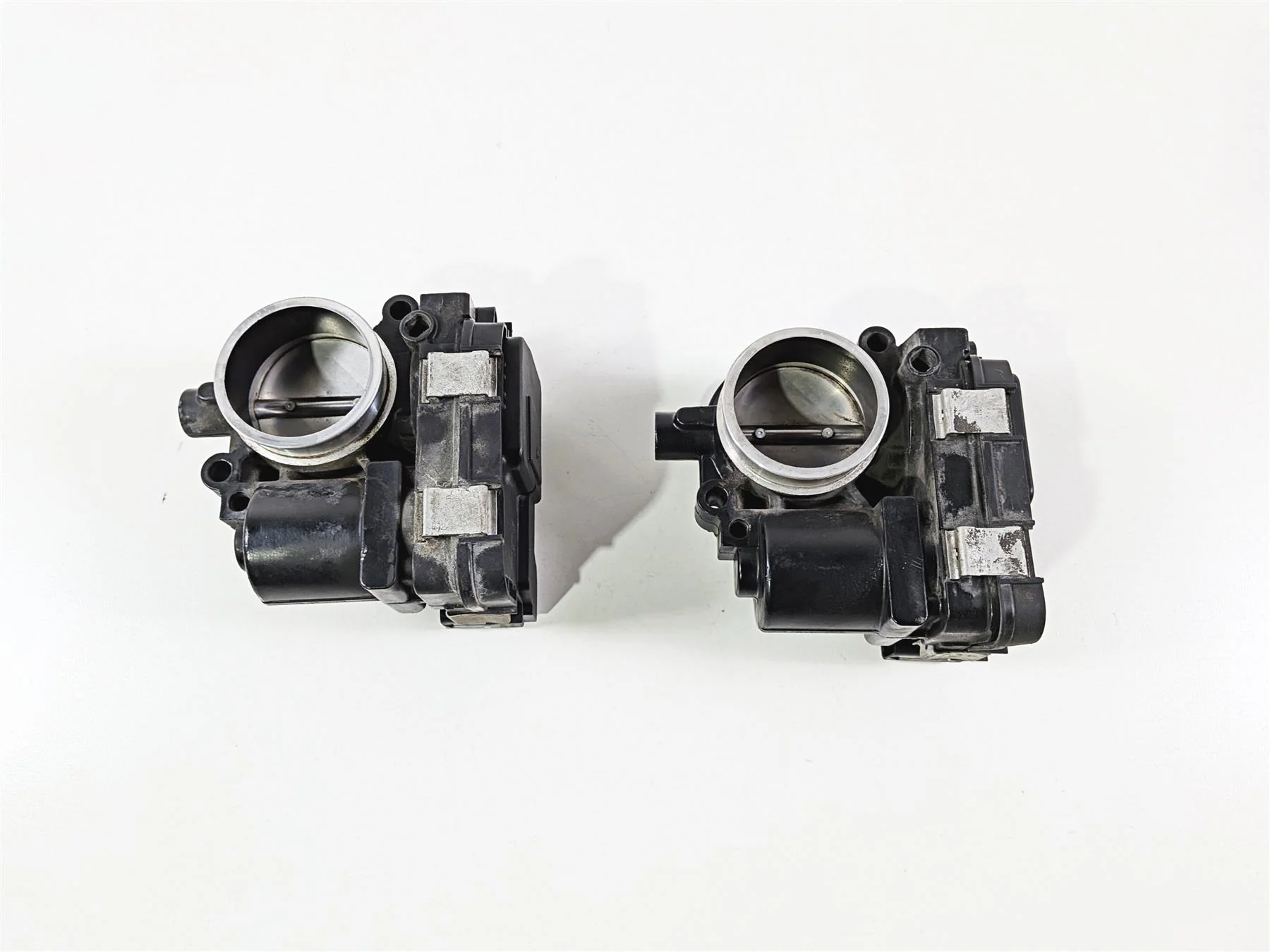 2015 BMW R1200GS  K50 Throttle Bodies Body Fuel Injection Set 13548564959 - Image 3