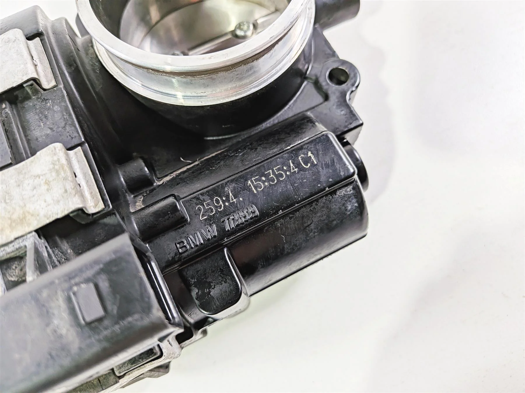 2015 BMW R1200GS  K50 Throttle Bodies Body Fuel Injection Set 13548564959 - Image 7