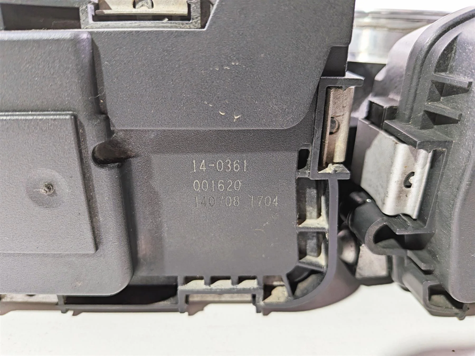 2015 BMW R1200GS  K50 Throttle Bodies Body Fuel Injection Set 13548564959 - Image 8