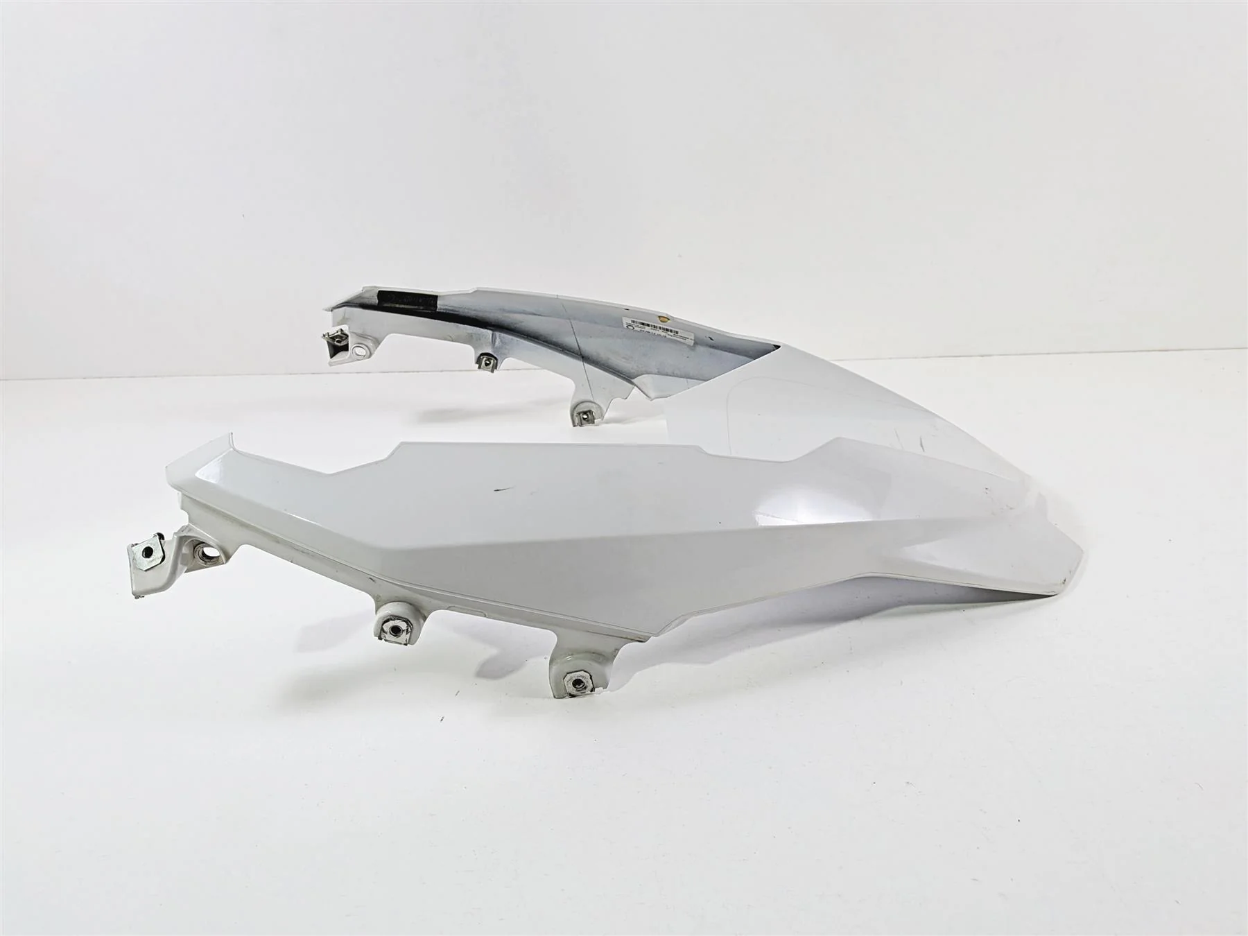 2015 BMW R1200GS K50 White Front Upper Fender Cover Fairing 46618532214 - Image 4