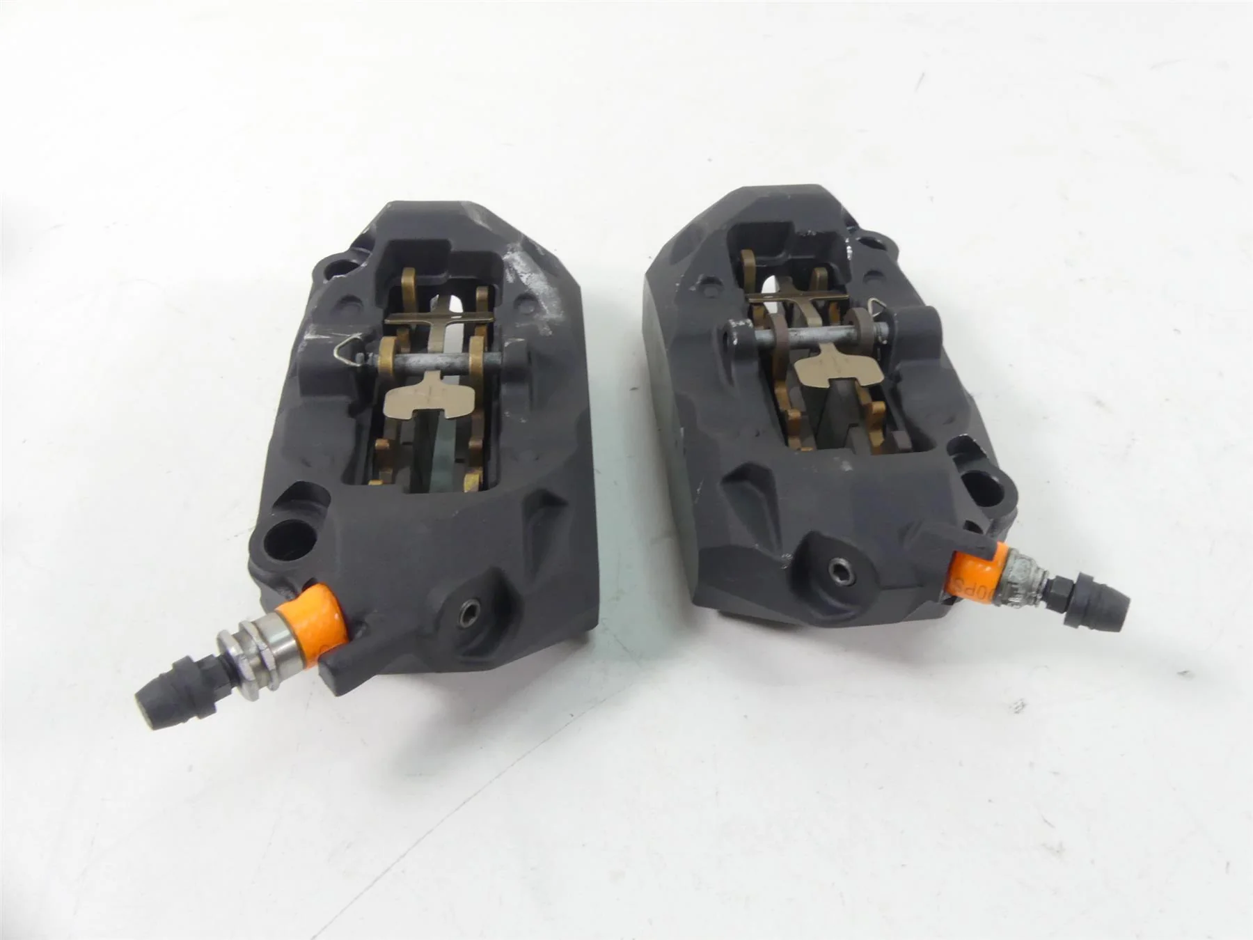 2015 BMW R1200RT K52 Brembo Front Brake Caliper Set 34118556205 34118556206 - Image 2