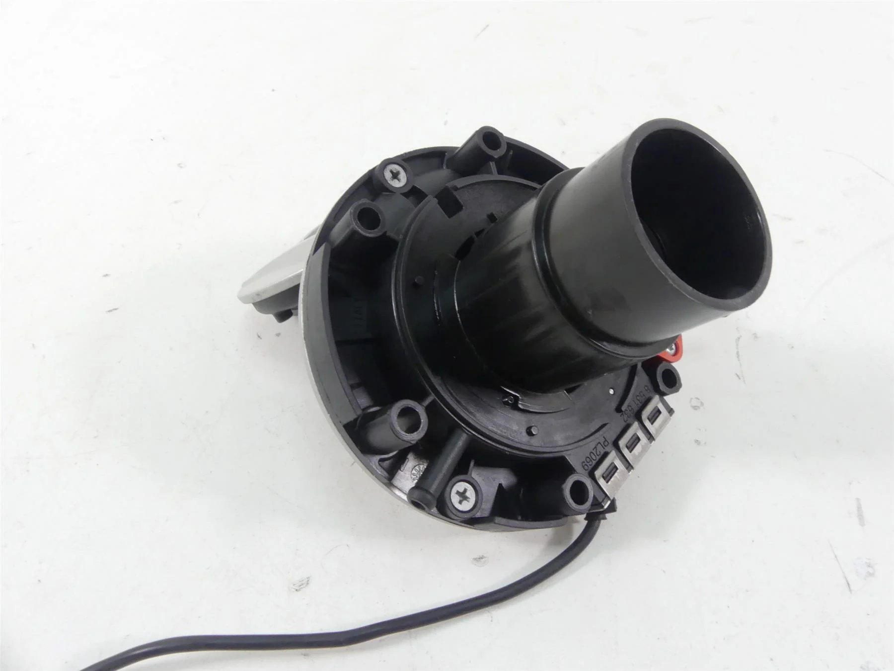 2015 BMW R1200RT K52 Keyless Fuel Gas Petrol Tank Cap + Mounts 16118552106 - Image 4
