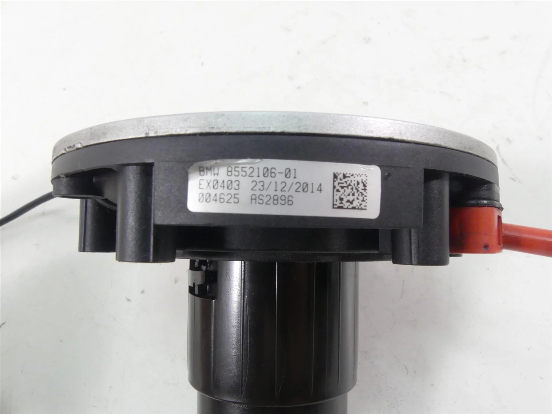 2015 BMW R1200RT K52 Keyless Fuel Gas Petrol Tank Cap + Mounts 16118552106 - Image 6