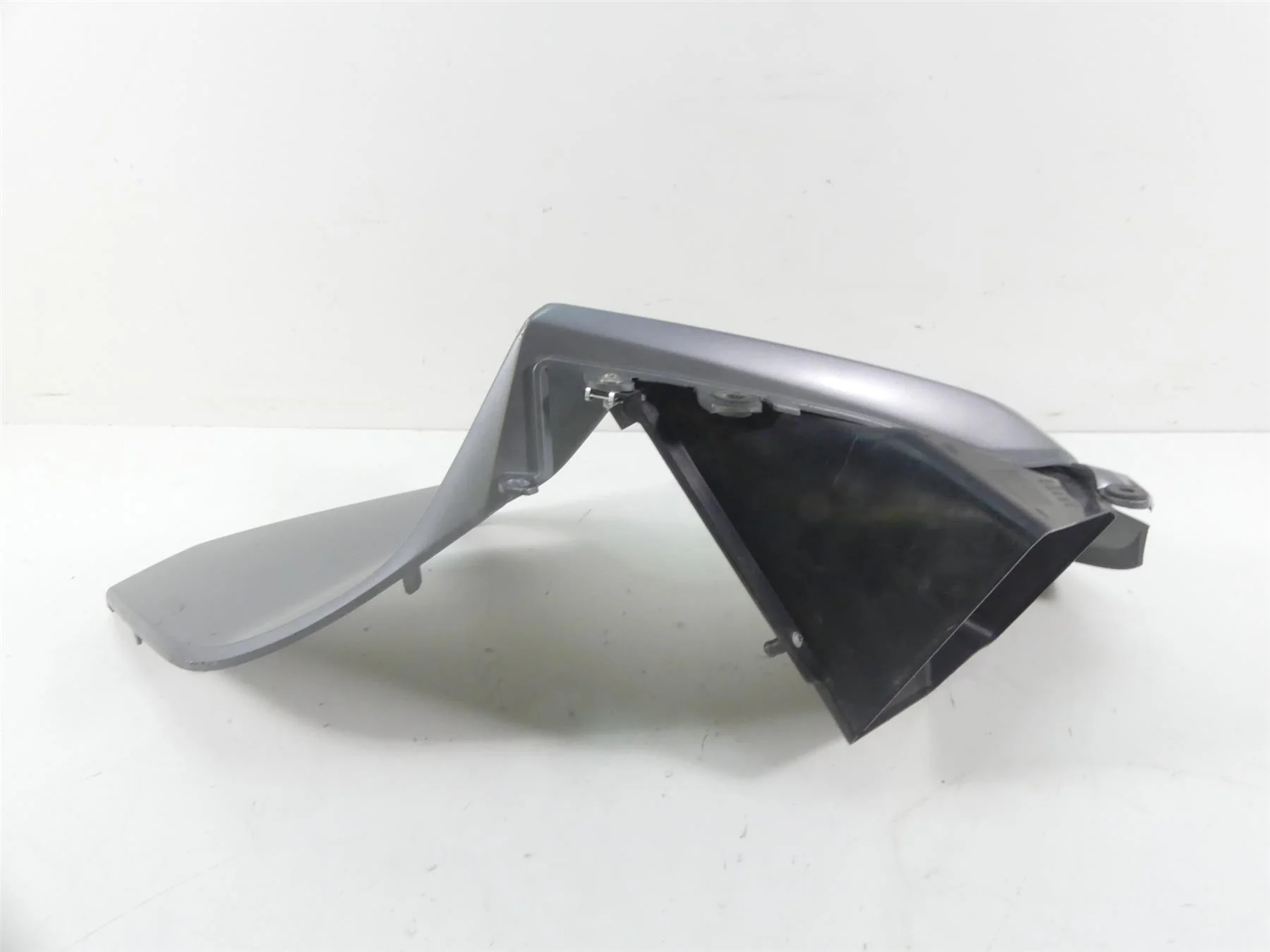 2015 BMW R1200RT K52 Left Side Between Leg Knee Fairing Cover 46638533581 - Image 4