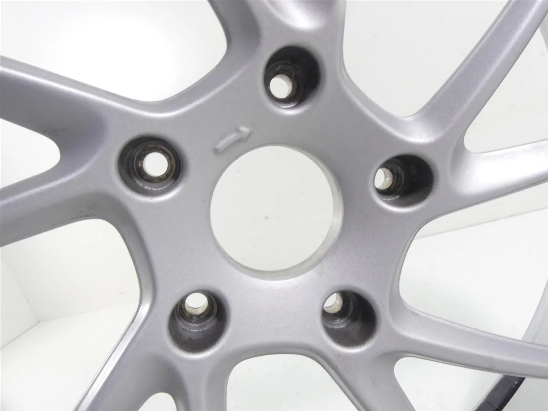 2015 BMW R1200RT K52 Straight Rear Cast Wheel Rim 17x5.5 36317727235 8530614 - Image 7