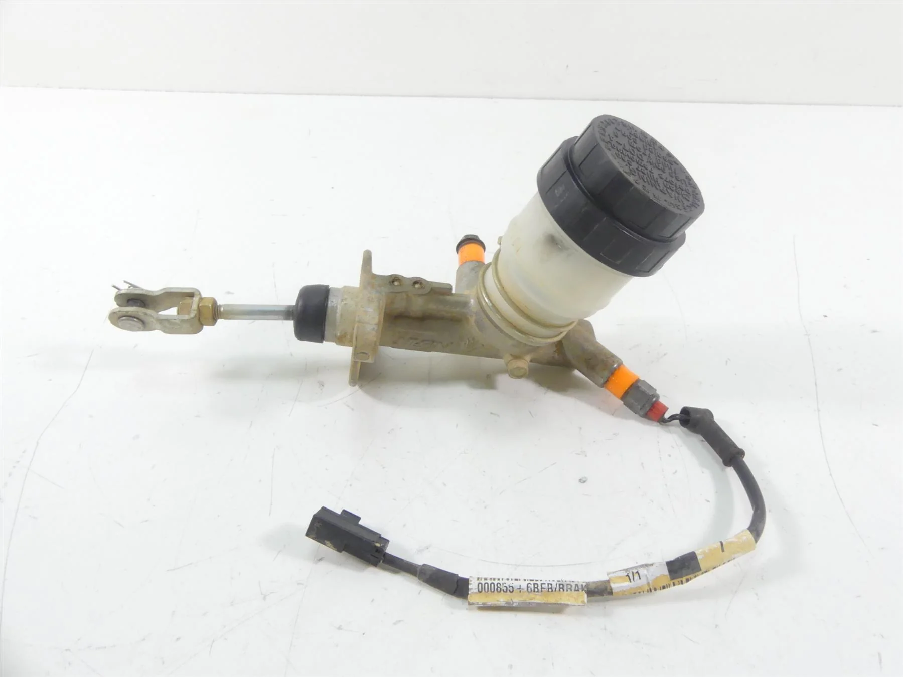 2015 Can-Am Commander 1000XT 11/16 Brake Master Cylinder 705600681 705601505 - Image 2