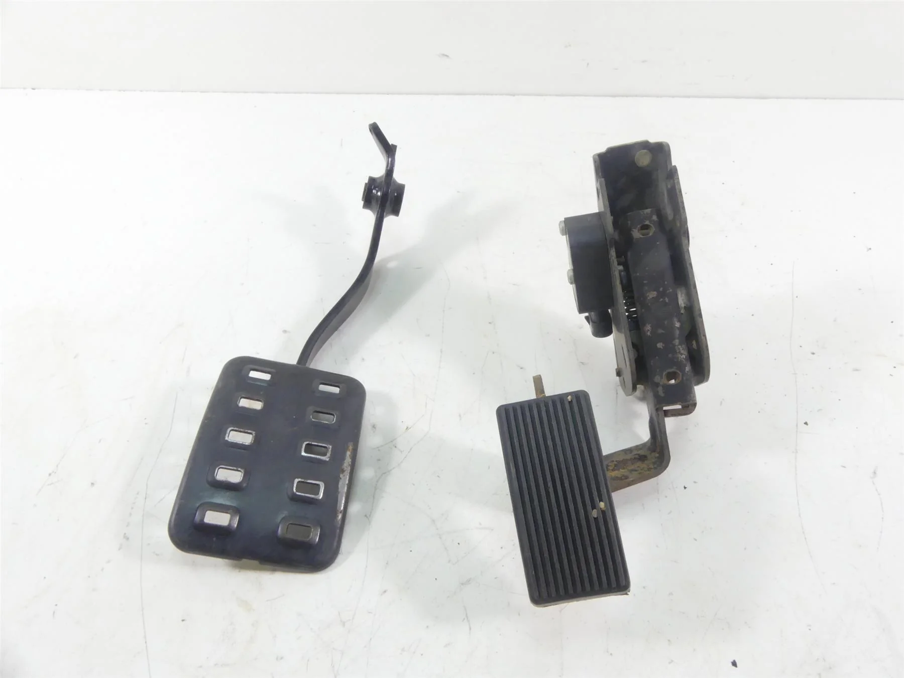 2015 Can-Am Commander 1000XT Accelerate Brake Foot Pedal 317780-001 318060