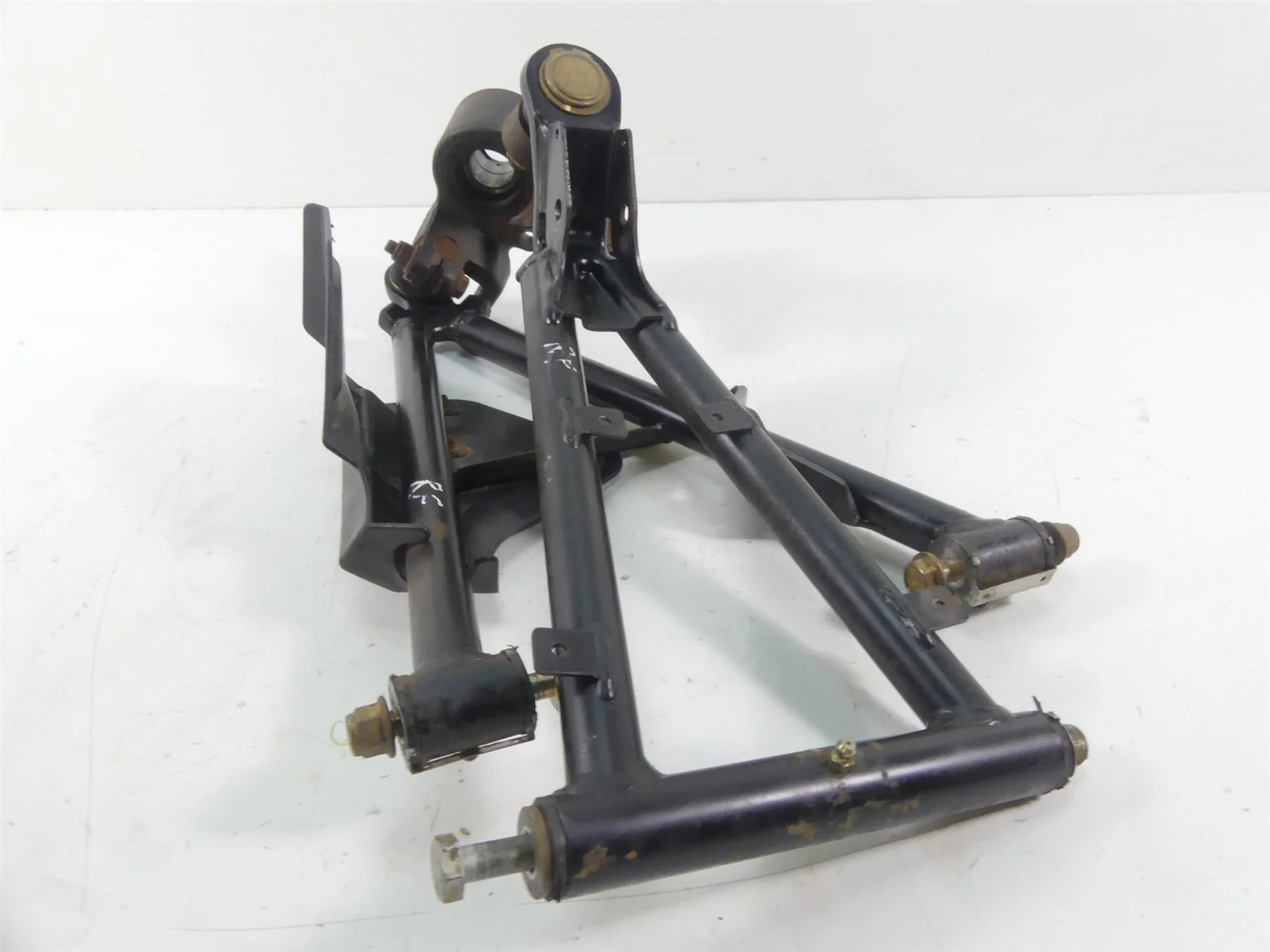 2015 Can-Am Commander 1000XT Front Right Knee Assembly 706200796 706200744 - Image 3