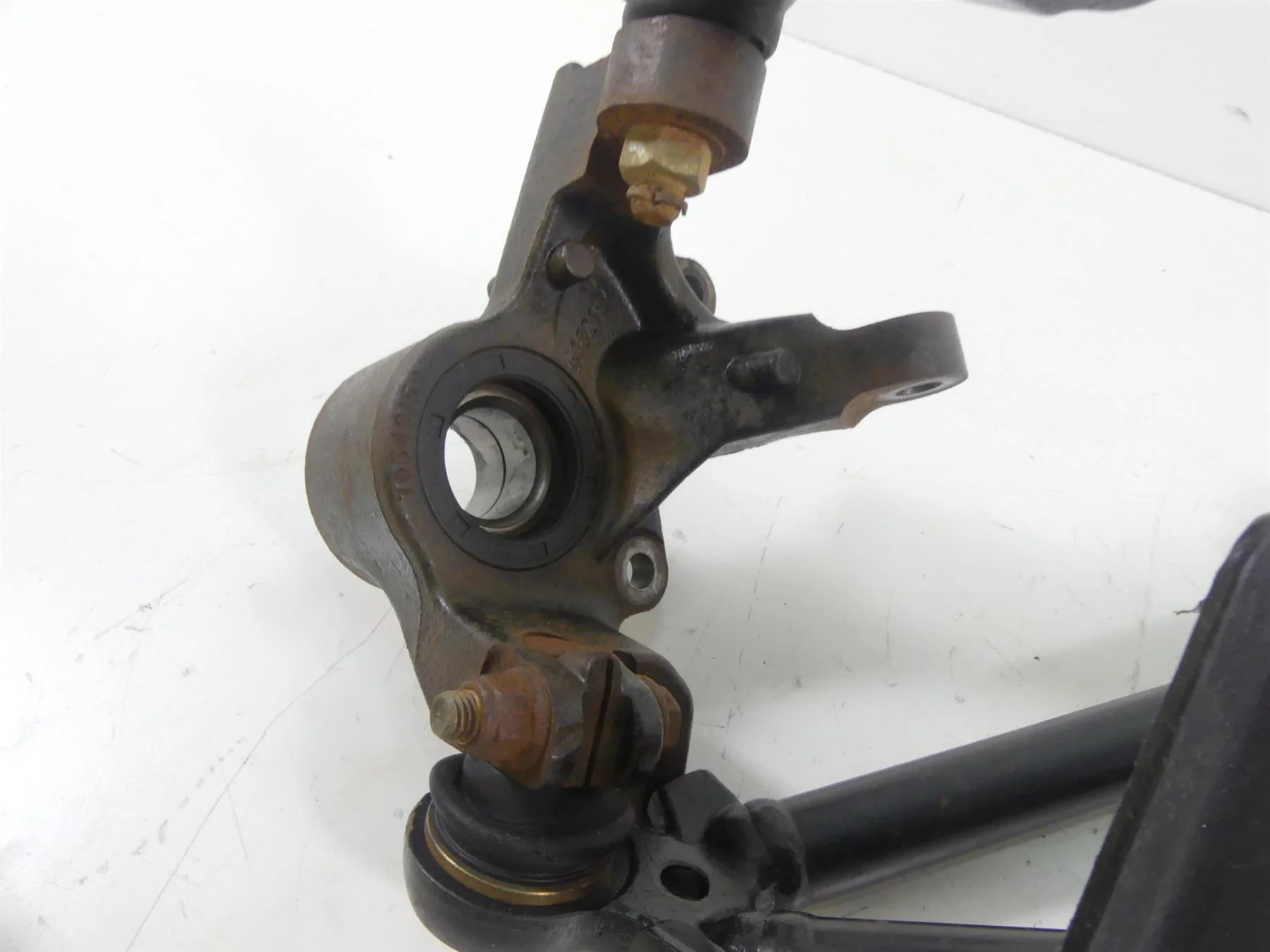 2015 Can-Am Commander 1000XT Front Right Knee Assembly 706200796 706200744 - Image 5