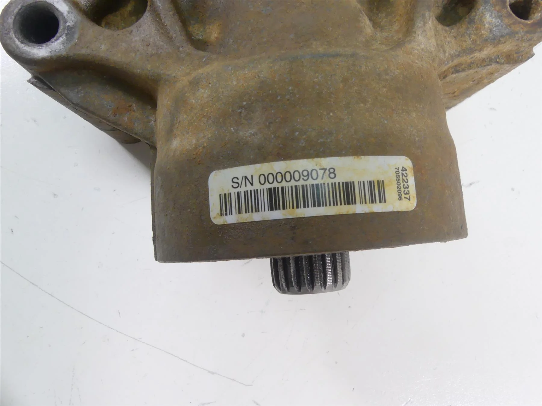 2015 Can-Am Commander 1000XT Rear Differential Box w/o Locking Gear 705502096 - Image 7