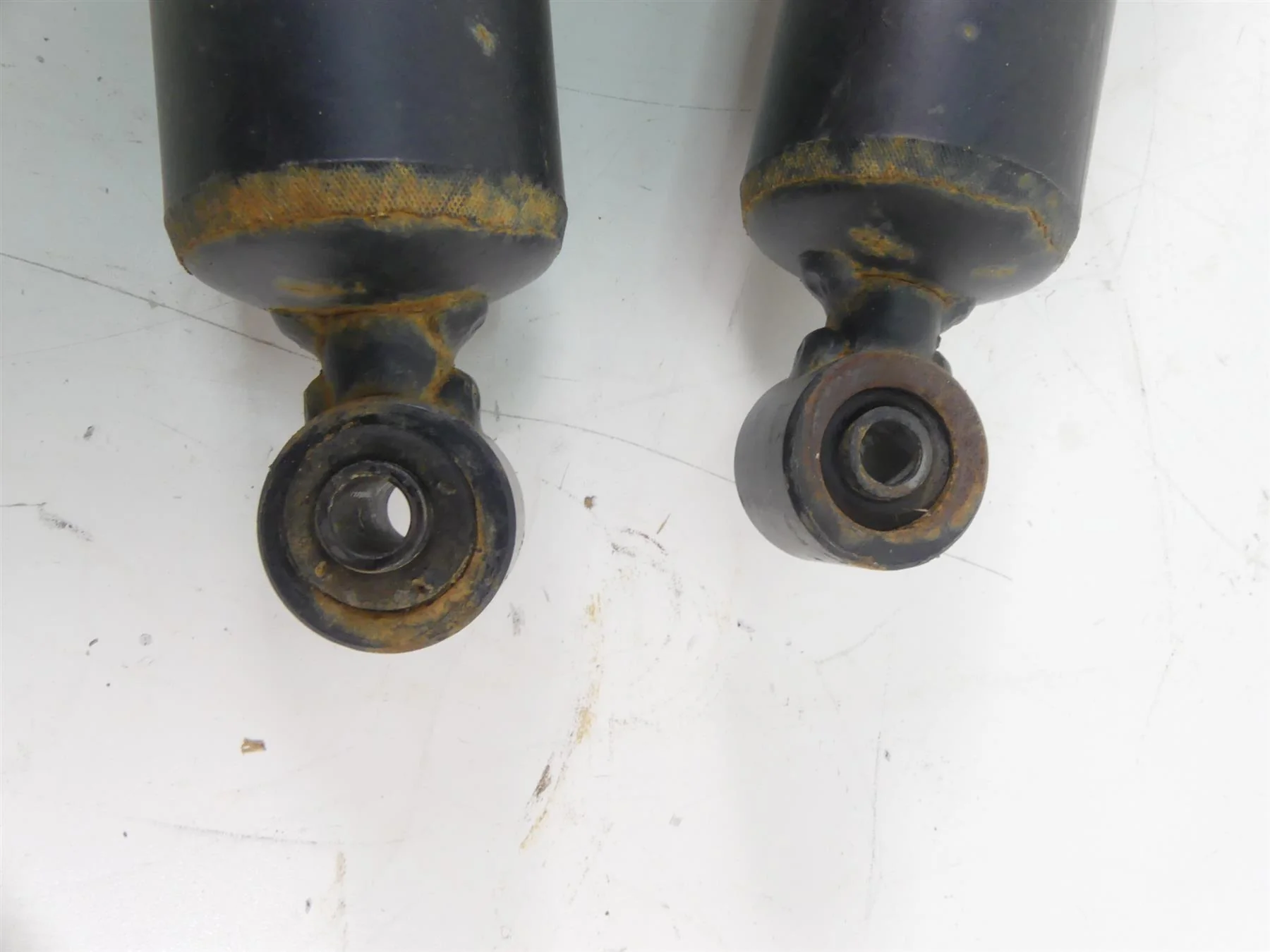 2015 Can-Am Commander 1000XT Rear Suspension Shock Damper Set 706000615 - Image 4