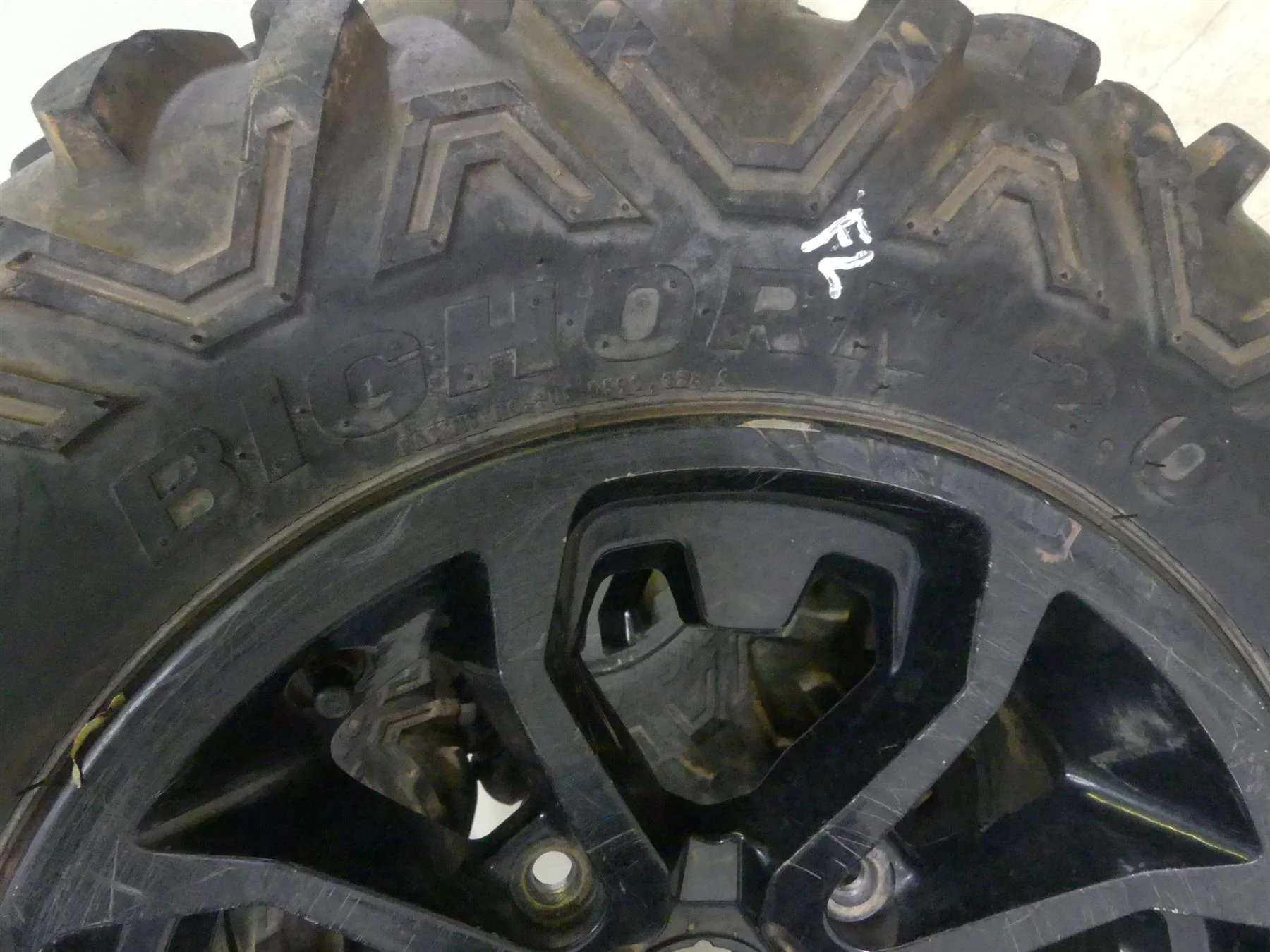 2015 Can-Am Commander 1000XT Wheel Tire Maxxis Bighorn 2.0 27x11-14 27x9-14 - Image 9