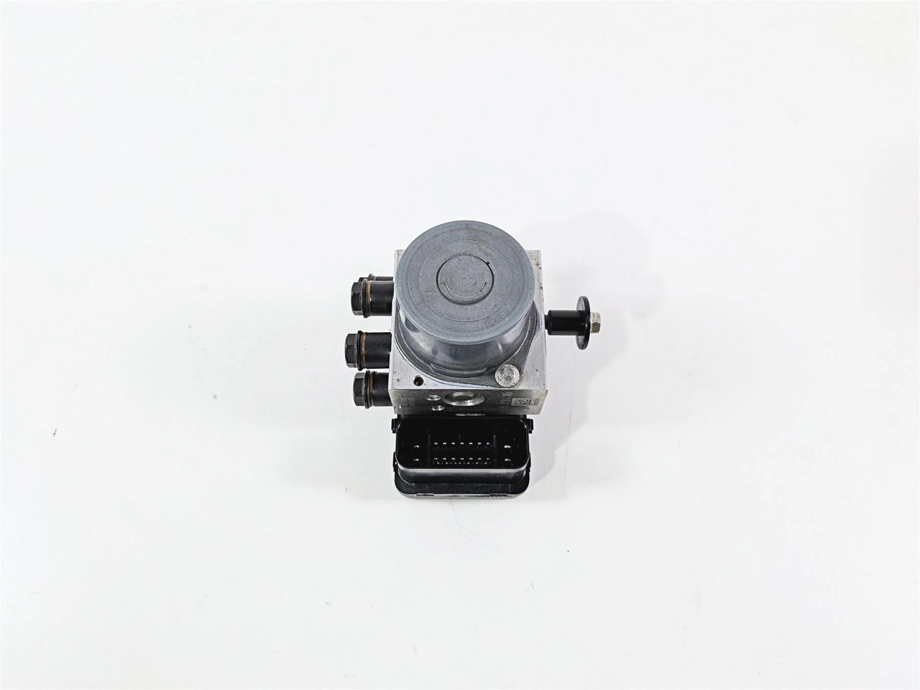 2015 Ducati Diavel Dark Abs Brake Pump Module 54240491A - Image 2