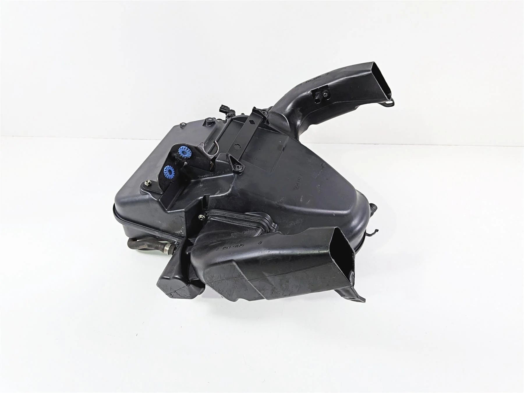 2015 Ducati Diavel Dark Air Cleaner Breather  & Ram Tubes 44213031A - Image 9