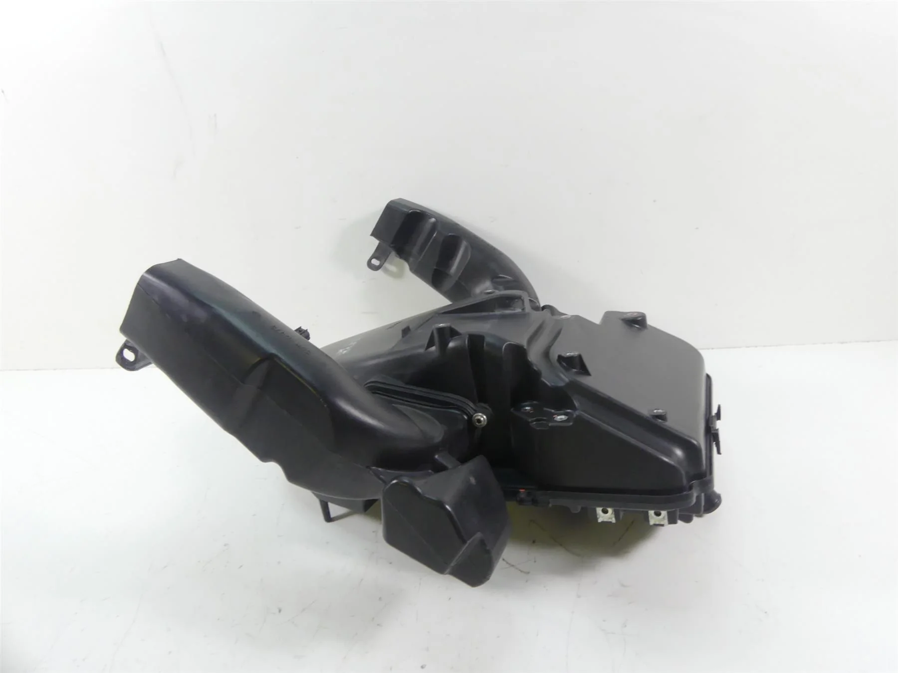 2015 Ducati Diavel Dark Air Cleaner Cooler Filter Breather & Ram Tubes 44213031A - Image 4