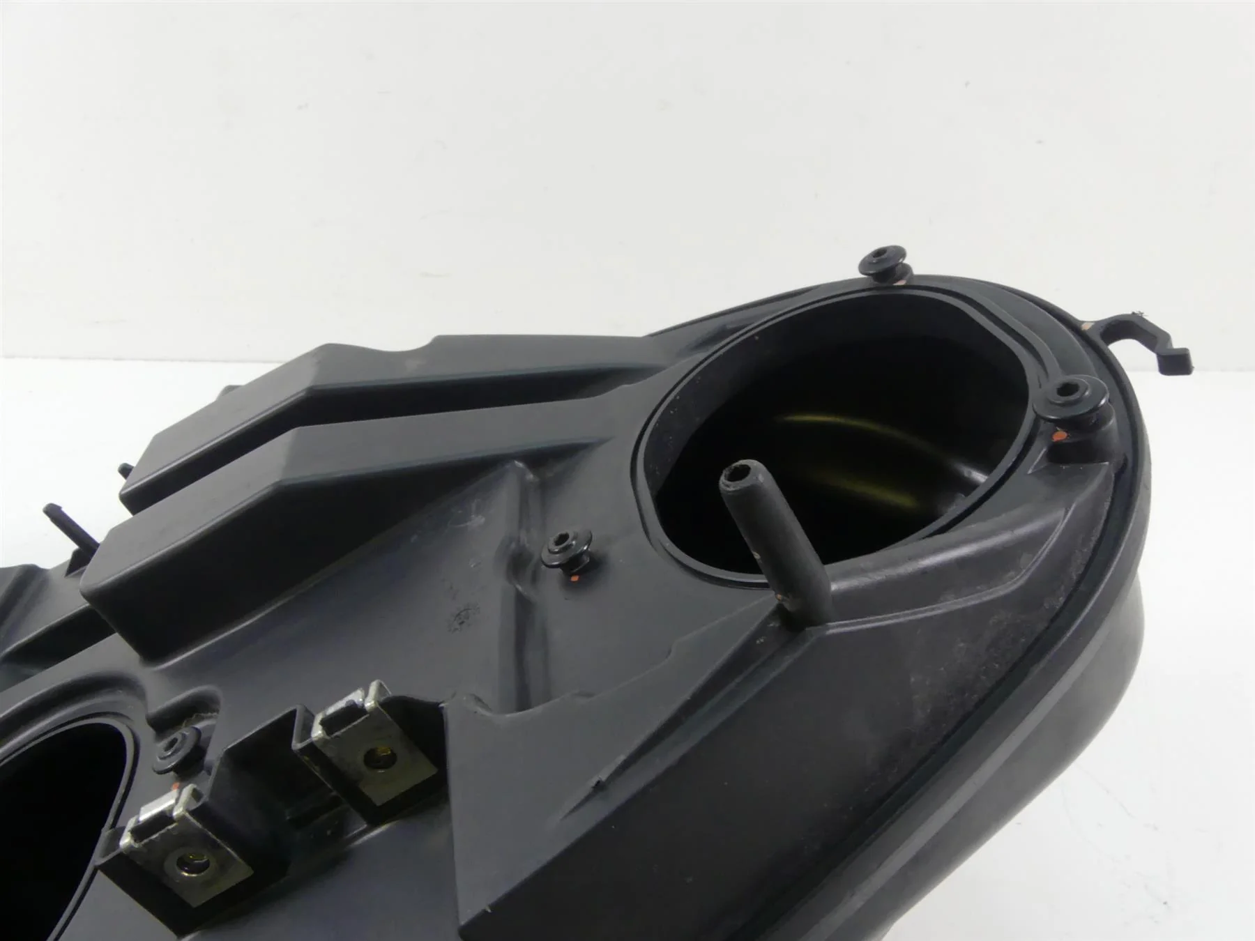 2015 Ducati Diavel Dark Air Cleaner Cooler Filter Breather & Ram Tubes 44213031A - Image 9