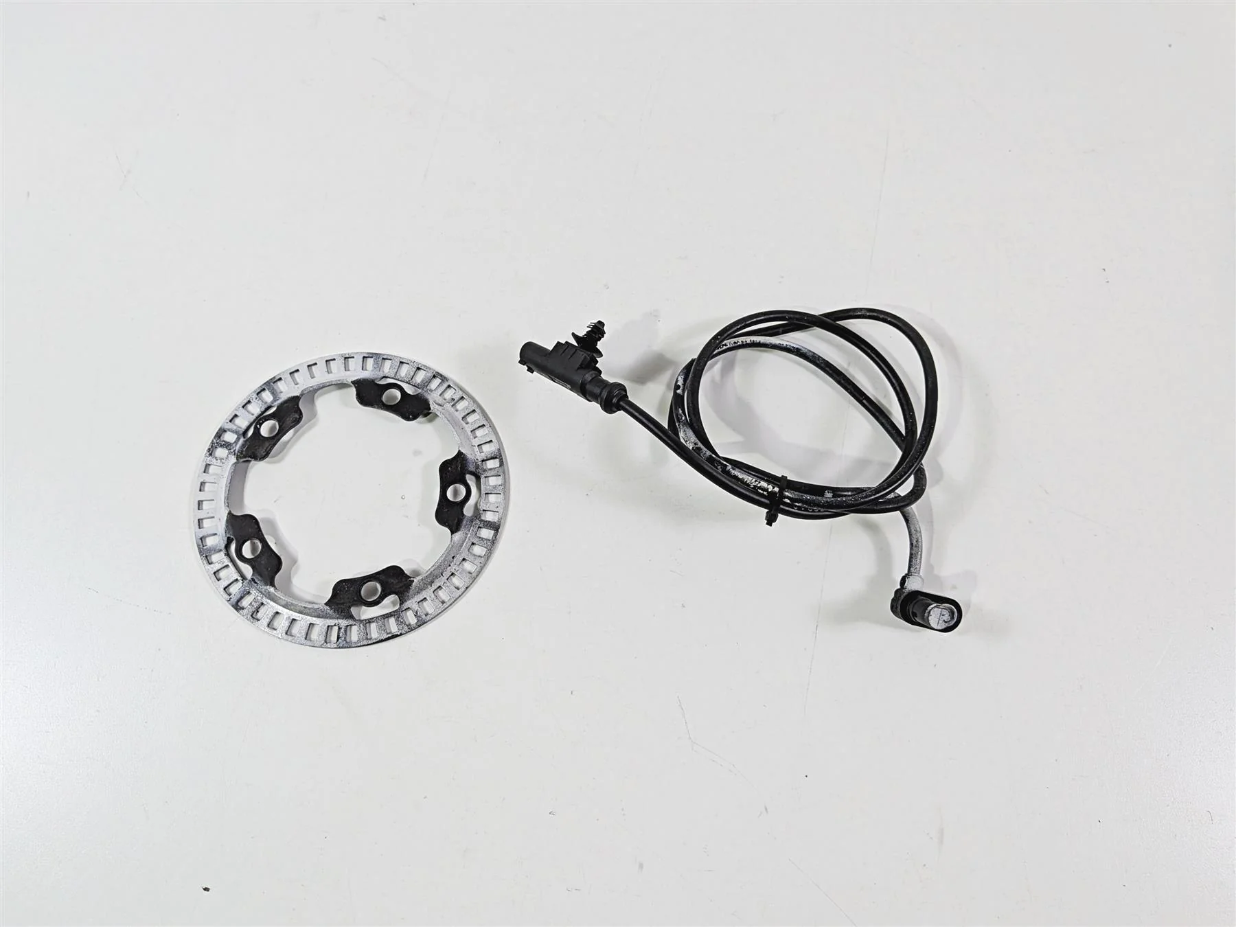 2015 Ducati Diavel Dark Bosch Front Abs Brake Wheel Speed Sensor 55212121B - Image 7
