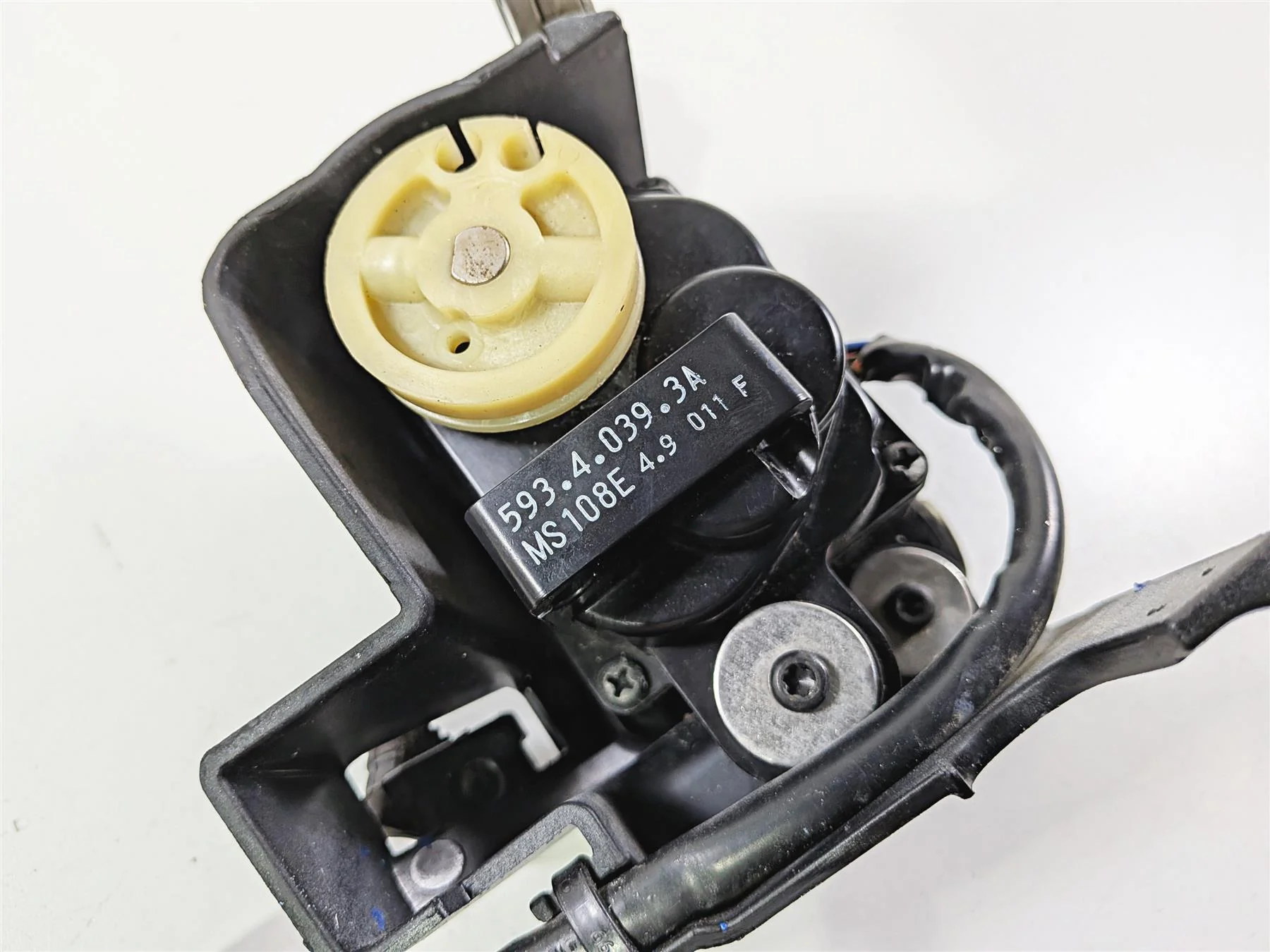 2015 Ducati Diavel Dark Exhaust Servo Motor Actuator Denso 59340393A - Image 10
